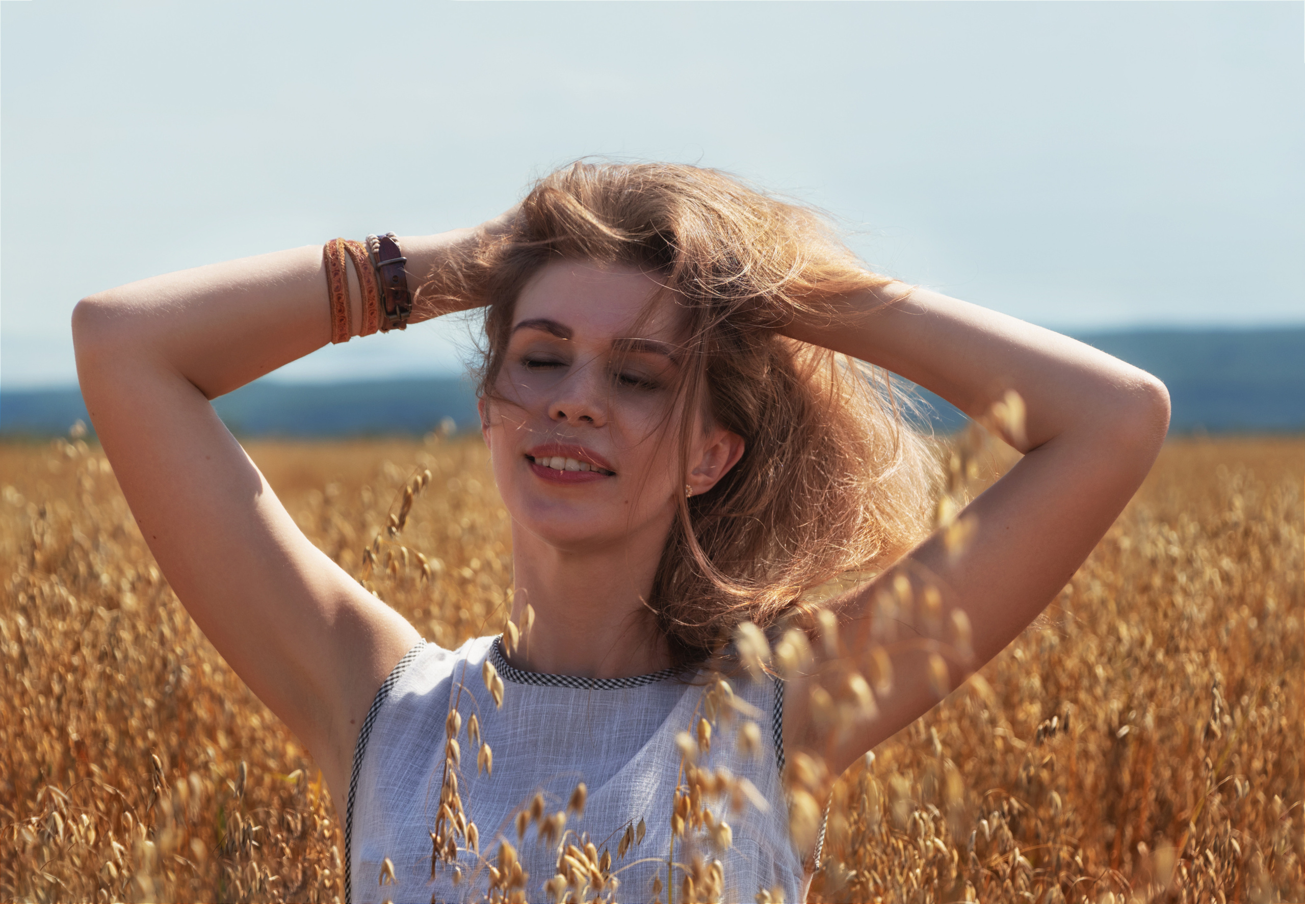 Ольгу тоже поля заманили в свои сети. Семейный и частный фотограф во Владивостоке