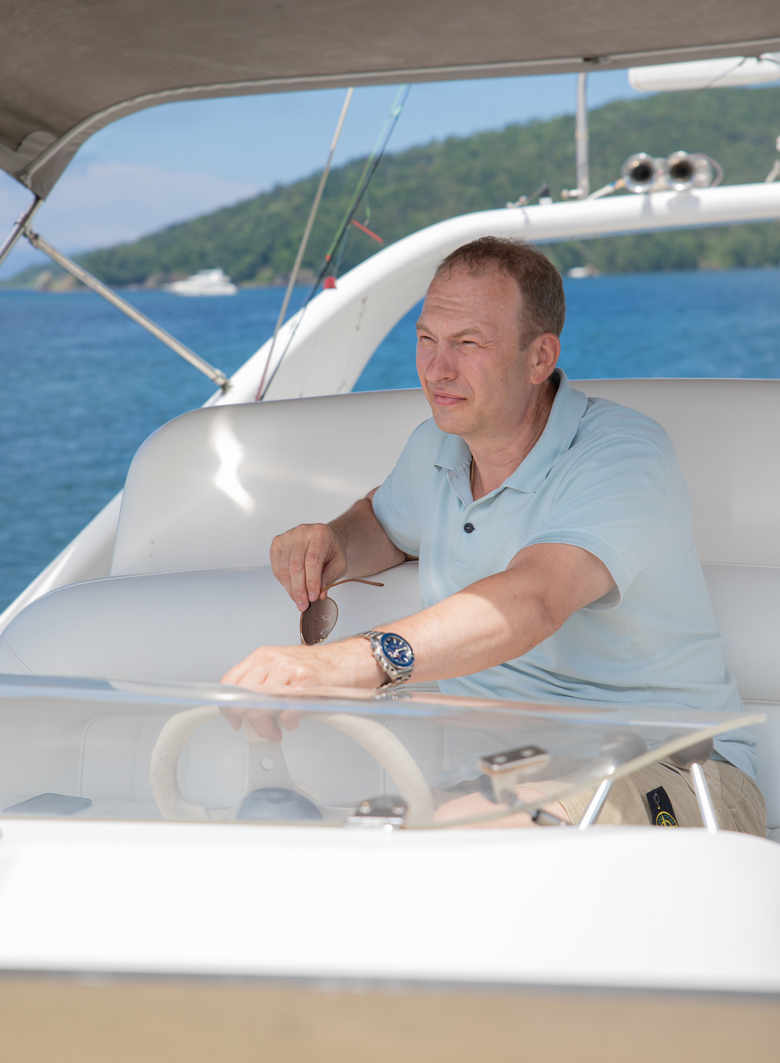 Весёлый юбилей на яхте. Семейный и частный фотограф во Владивостоке