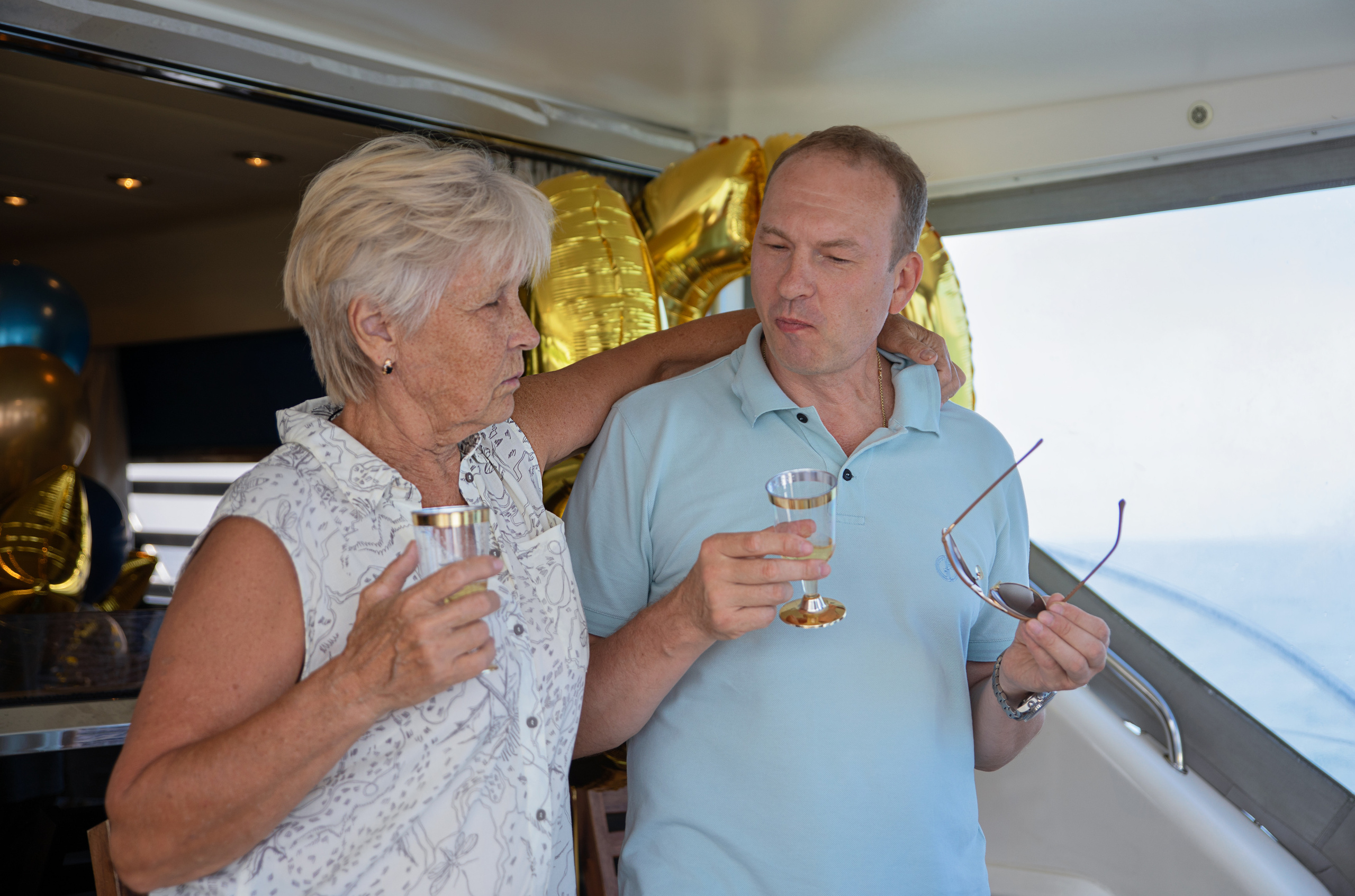 Весёлый юбилей на яхте. Семейный и частный фотограф во Владивостоке