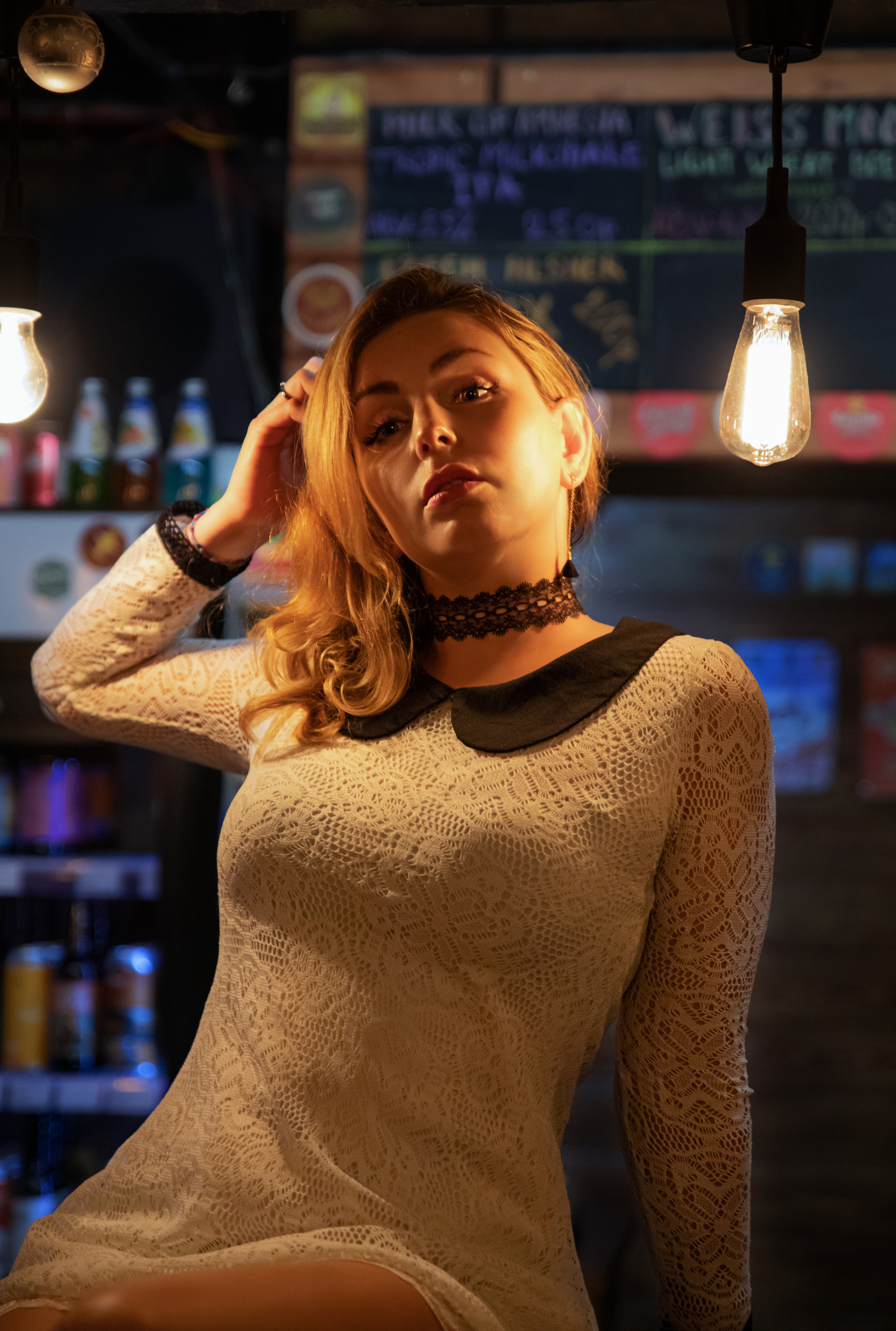 Девушка в баре. Семейный и частный фотограф во Владивостоке
