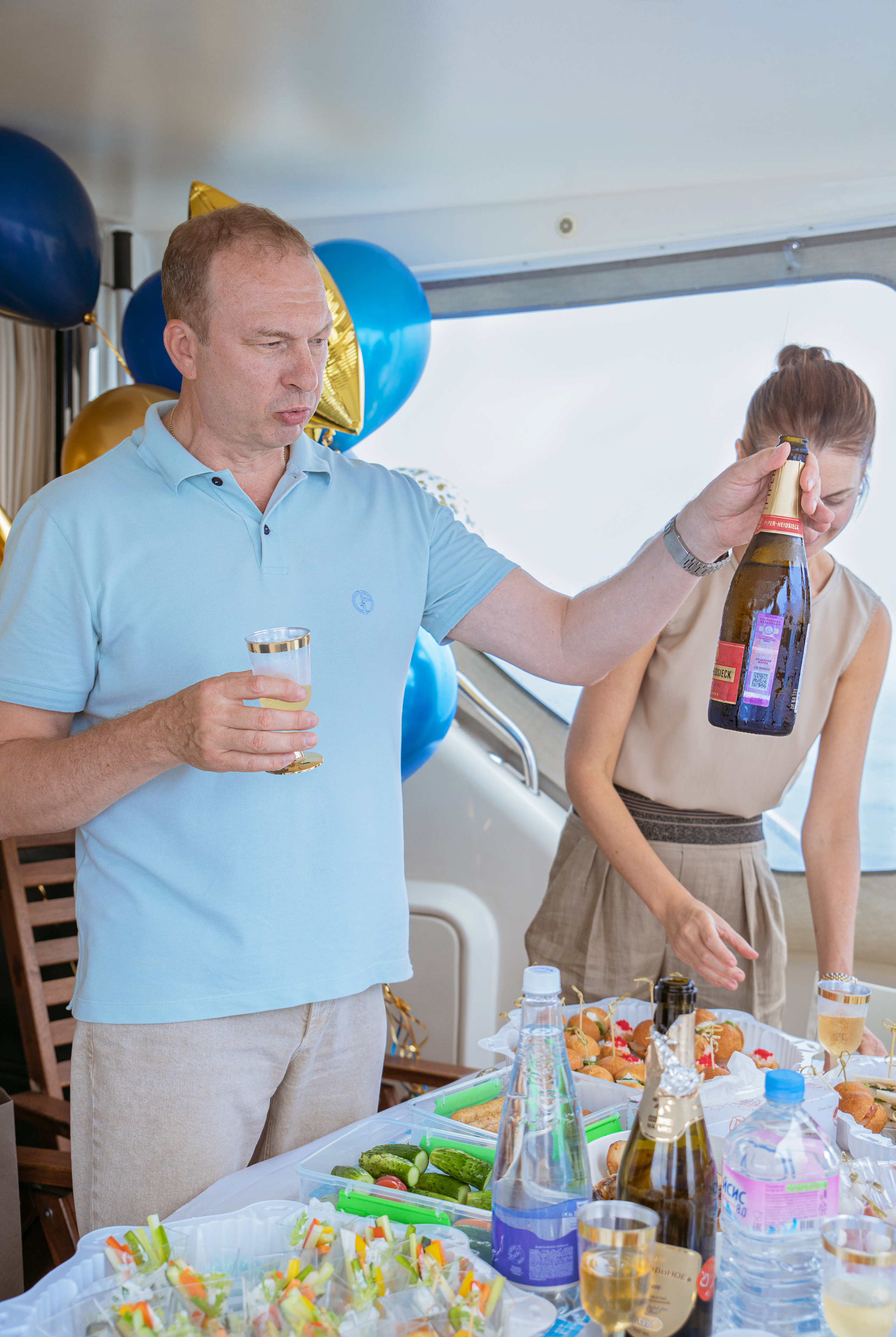 Весёлый юбилей на яхте. Семейный и частный фотограф во Владивостоке