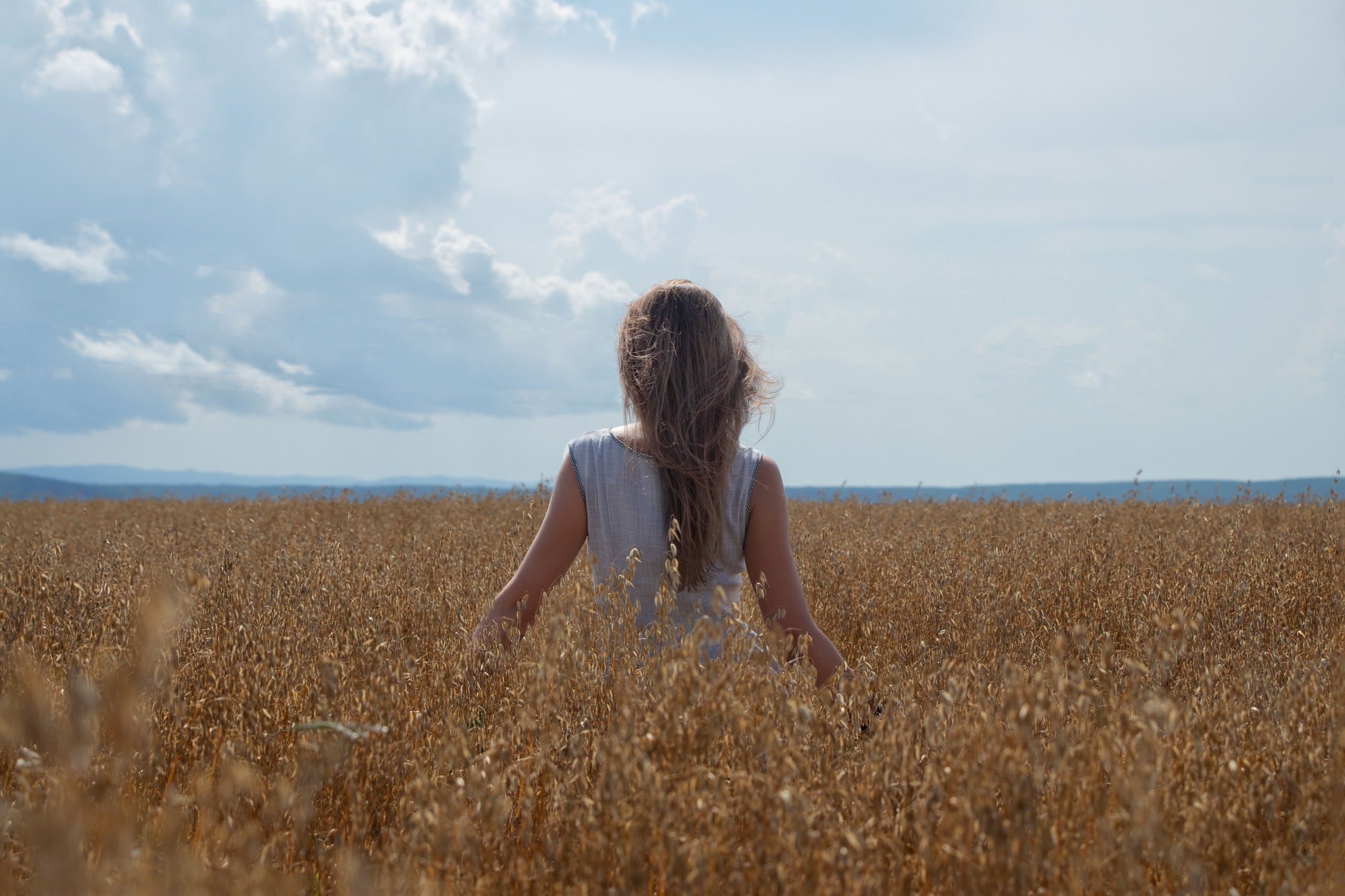 Ольгу тоже поля заманили в свои сети. Семейный и частный фотограф во Владивостоке