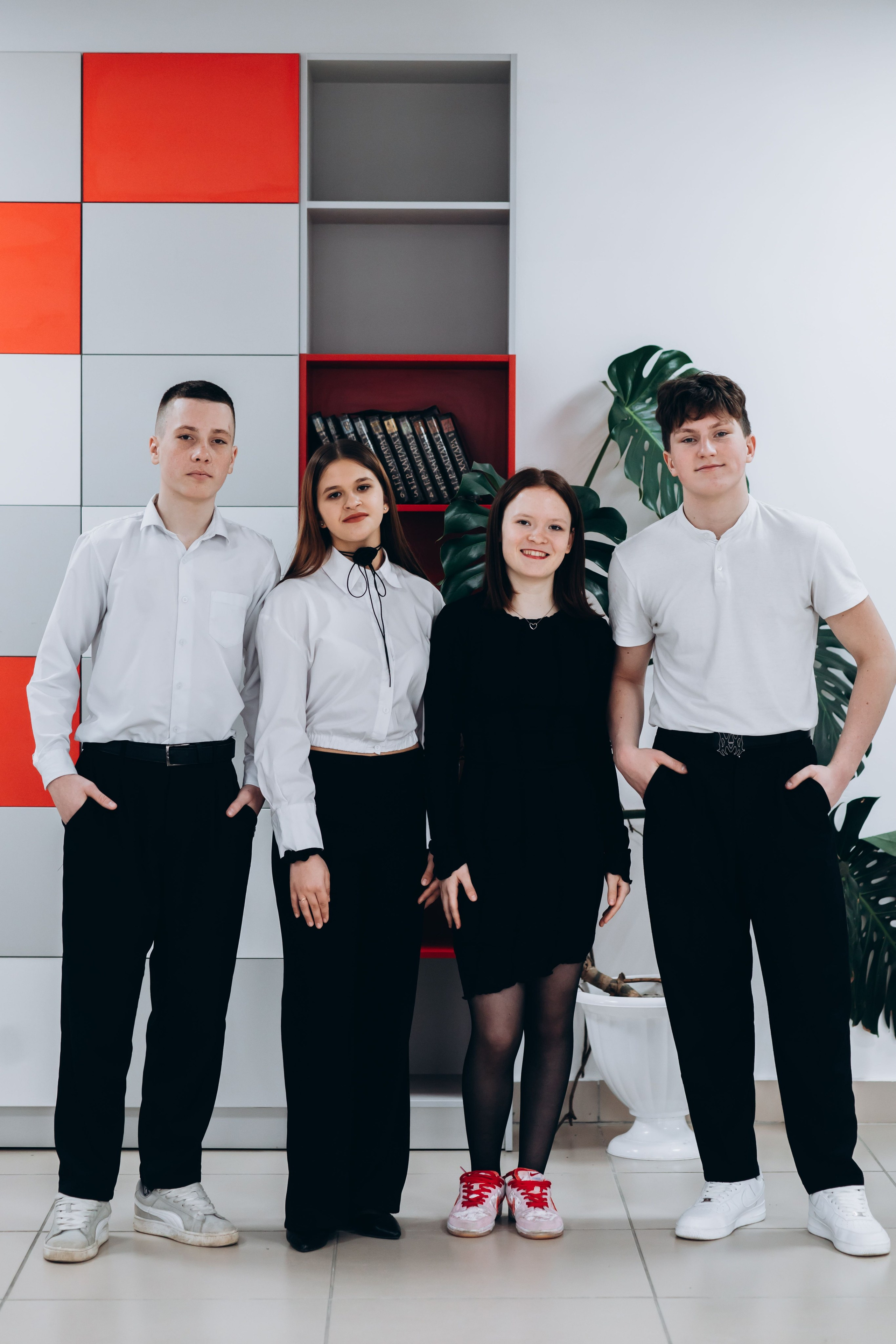 СОШ № 26 Тугулым 2025. Семейный фотограф Нижневартовск Тюмень Ефимова Ирина