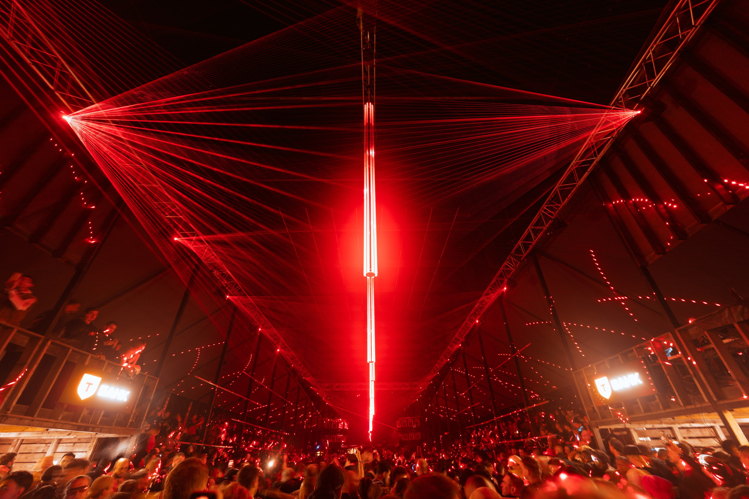 Signal 2024. @tomrus: Рустам Шагиморданов — фотограф