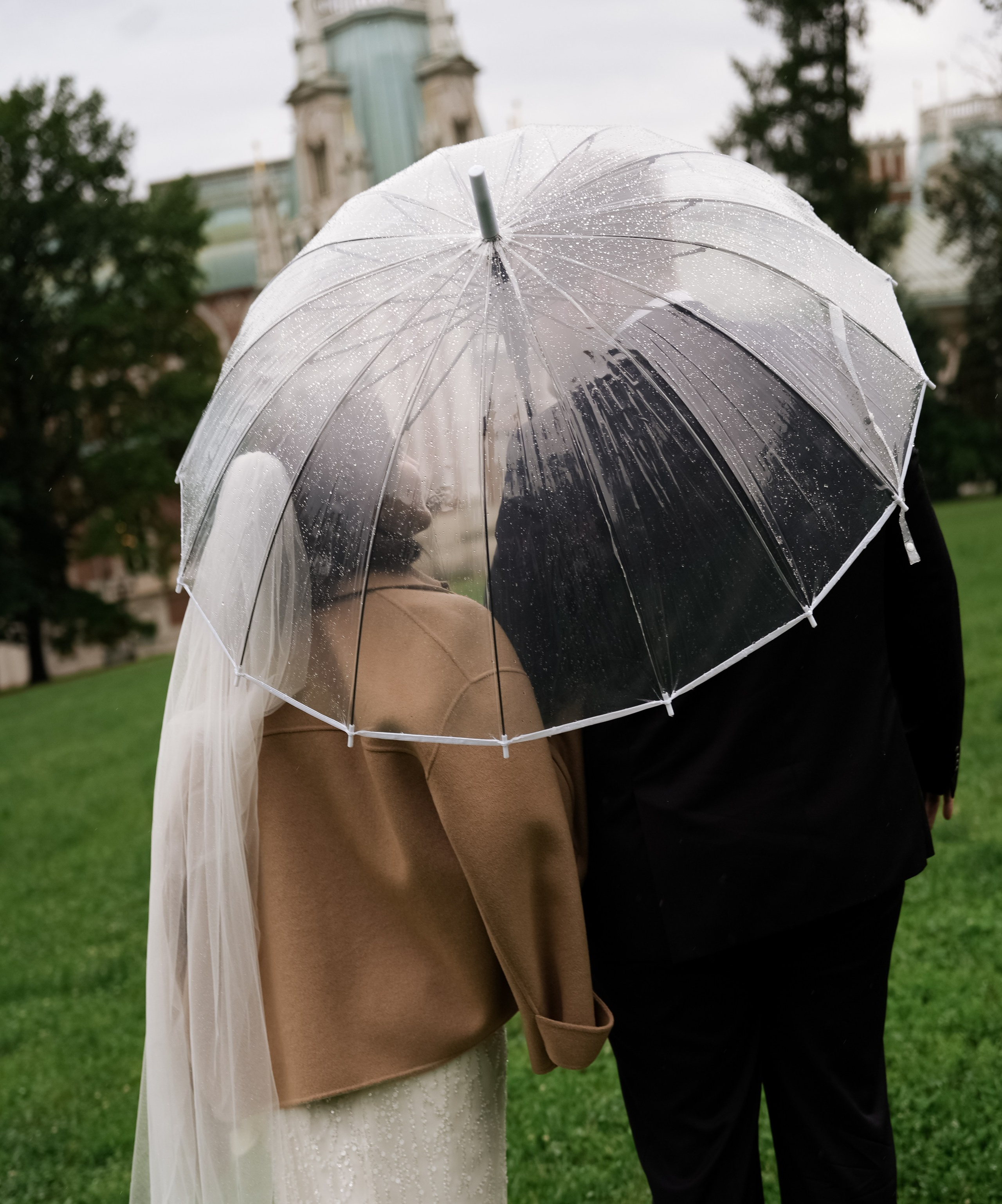 Свадебная Фотосессия утра невесты и жениха в отеле St.Regis и прогулка в усадьбе Царицыно