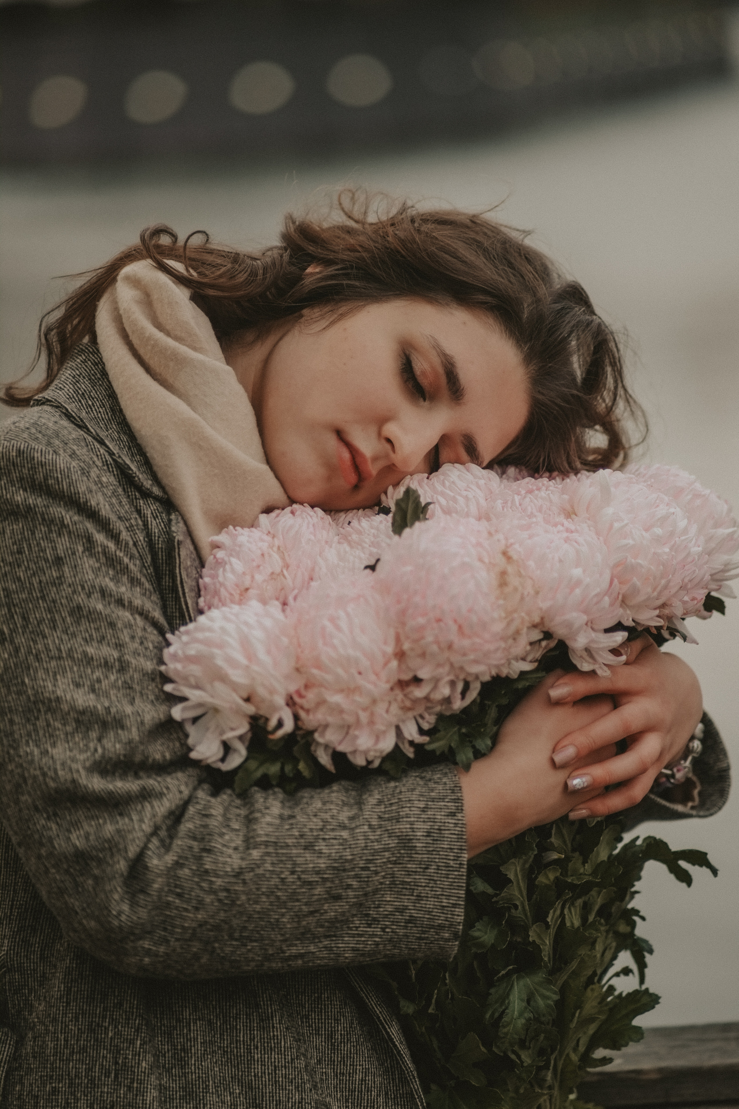 Девушка с цветами. Свадебный и семейный фотограф в Москве Инника Кетлер