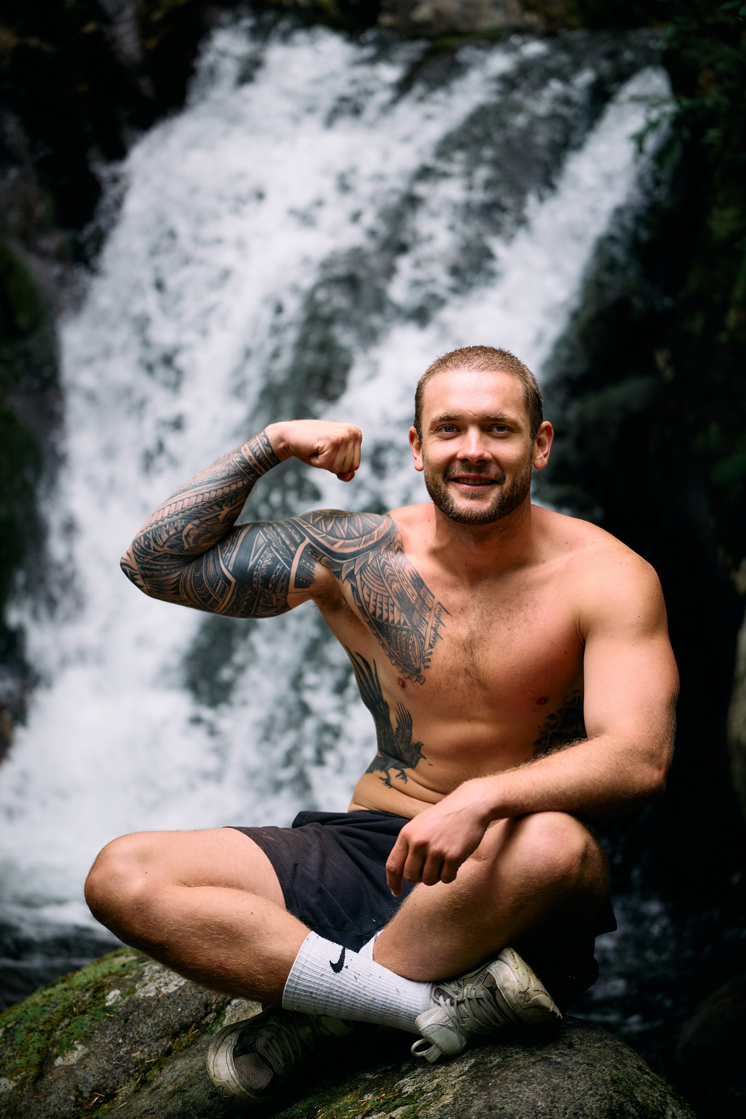 Репортаж трекинга тур группы. Фэшн-фотография и портреты в Владивостоке. Превращаю съёмку в повествование — создаю образы с сюжетом, которые остаются в памяти