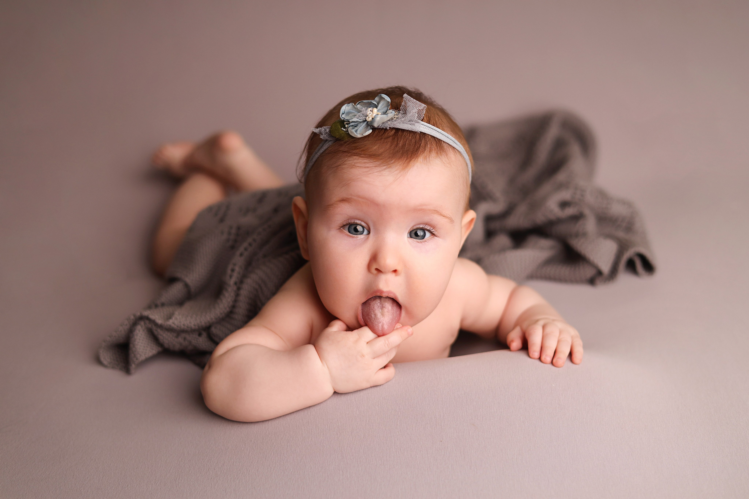 Алане 6 месяцев. Фотограф новорожденных Москва. Ньюборн фотограф Москва