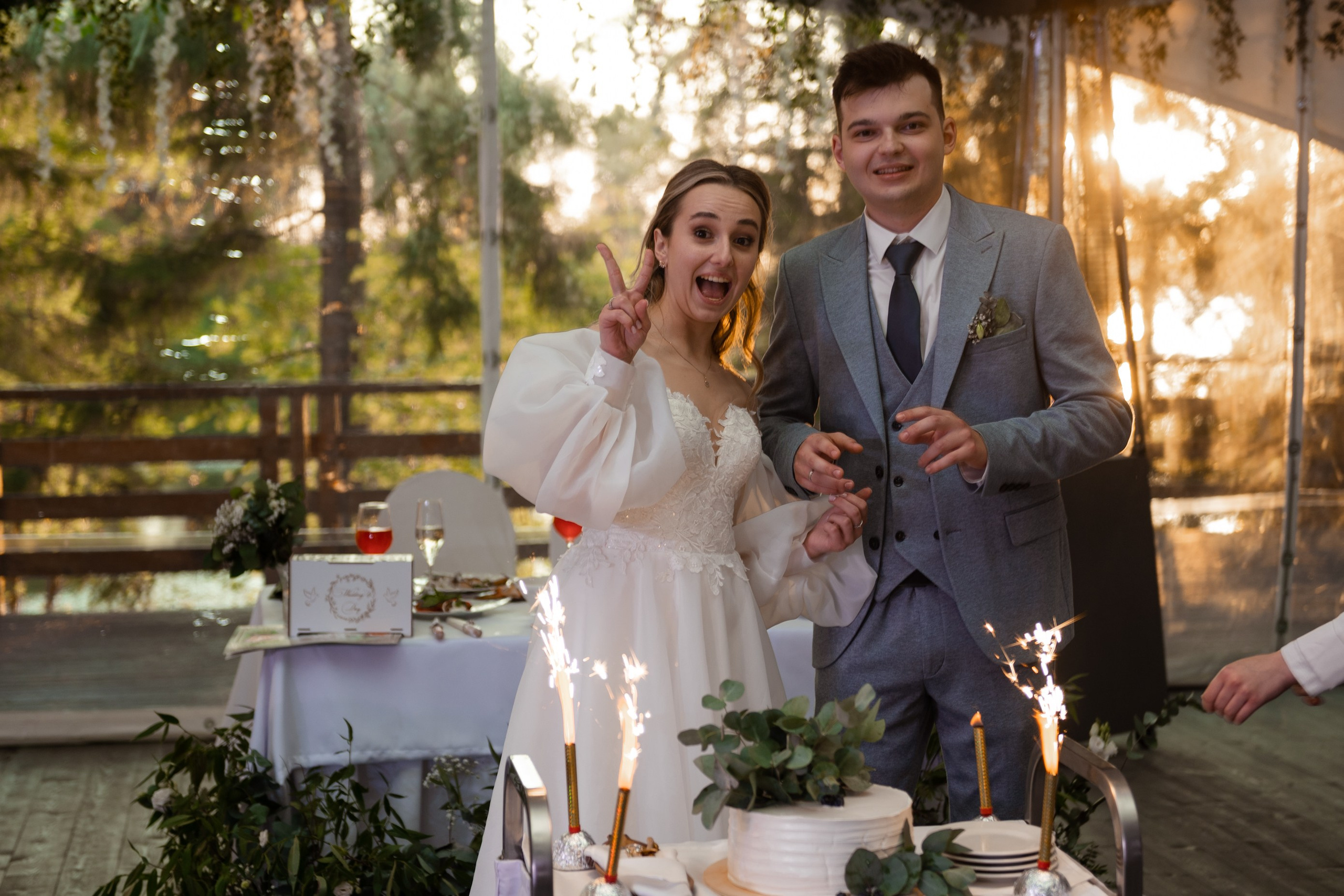 Весь день под дождем, вечером закат на озере. Свадебный и семейный фотограф София Невская