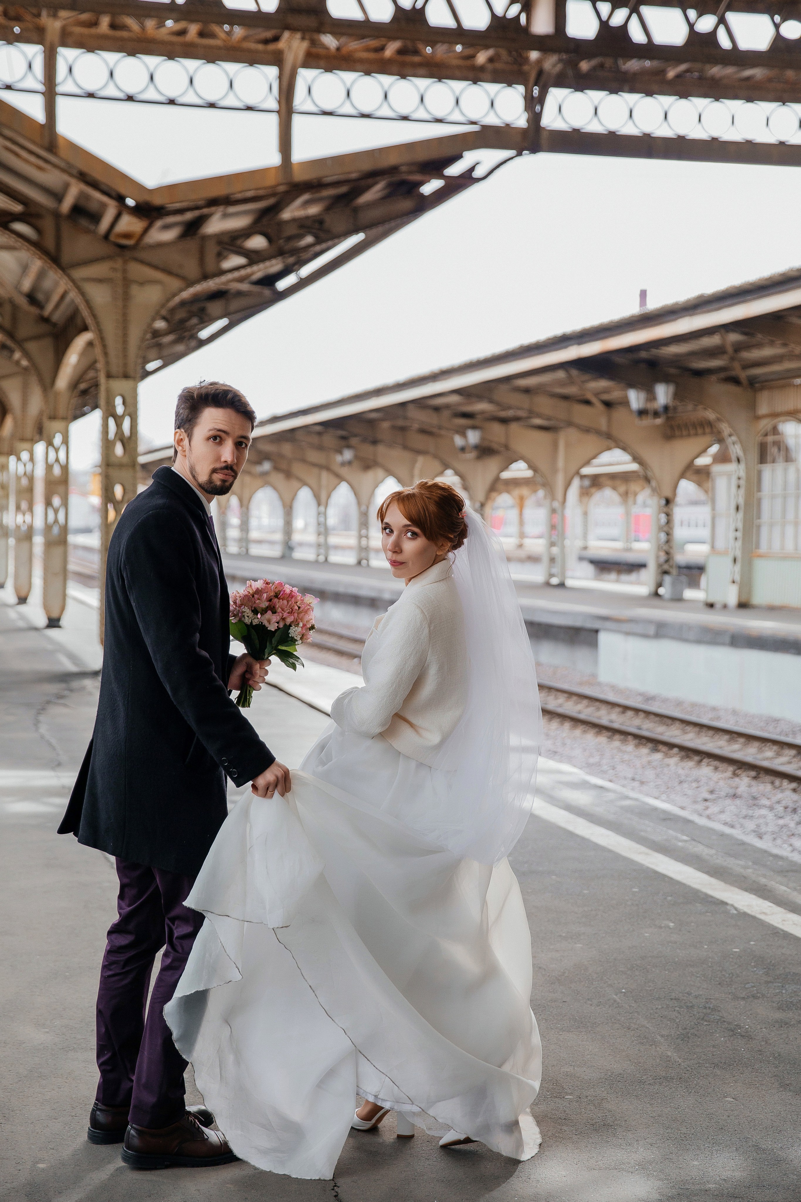 Первый ЗАГС и Фотосессия на Витебском в апреле. Свадебный фотограф в Санкт-Петербурге Вика Стукачева