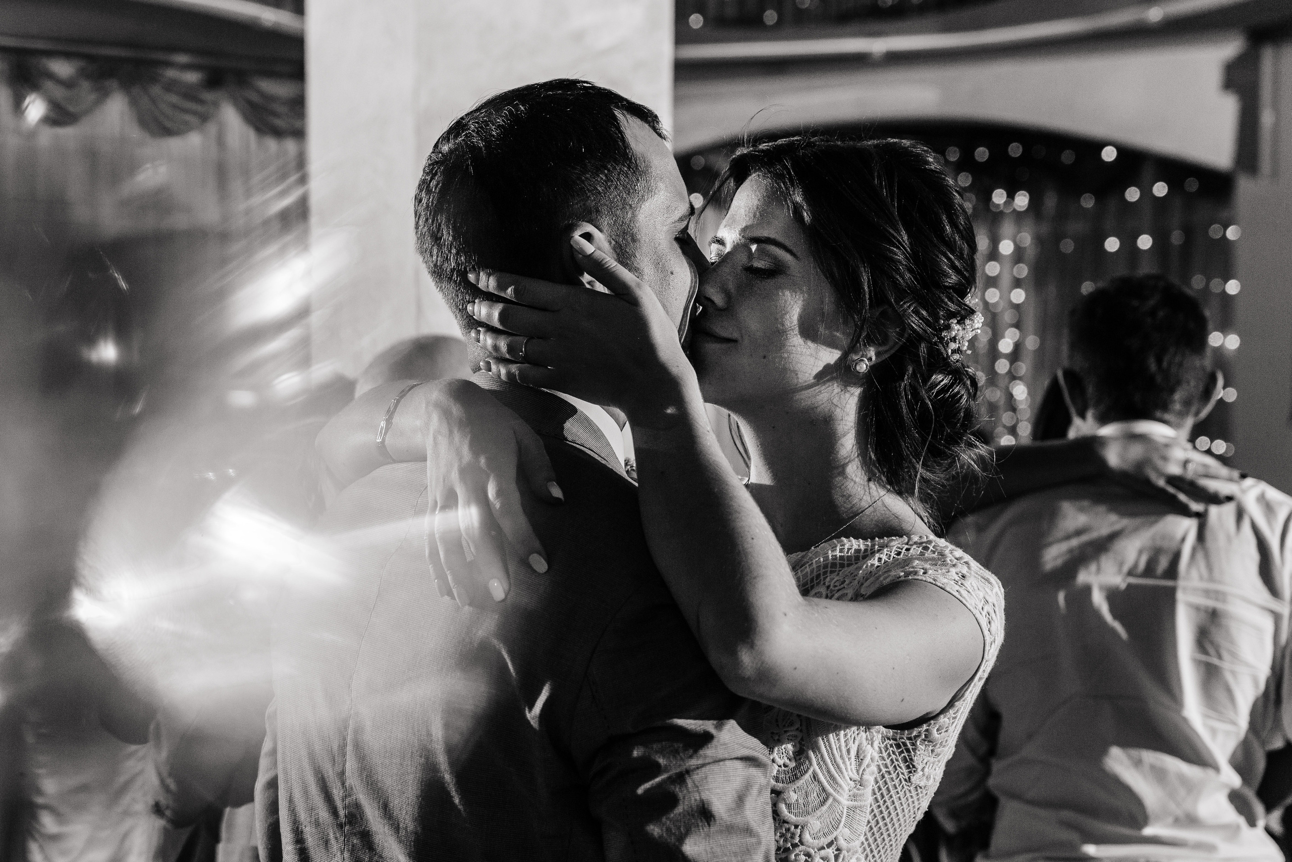 Я птицу счастья свою отпускаю на юг. Свадебный фотограф в Москве Кристина Засухина