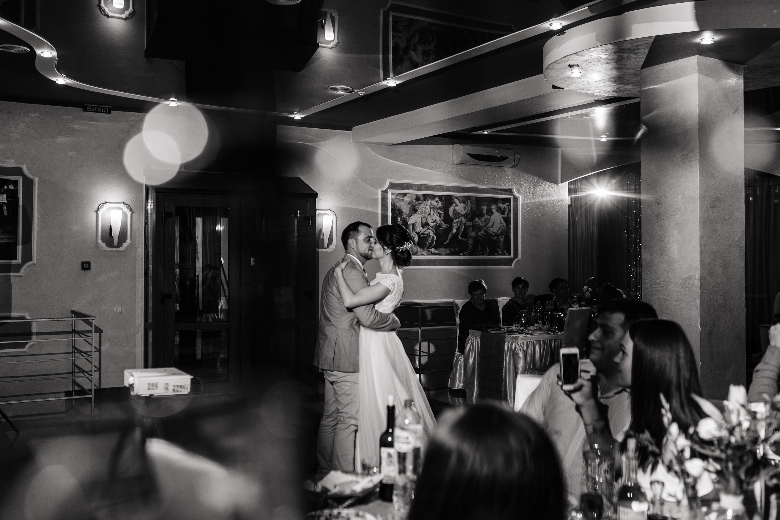 Я птицу счастья свою отпускаю на юг. Свадебный фотограф в Москве Кристина Засухина