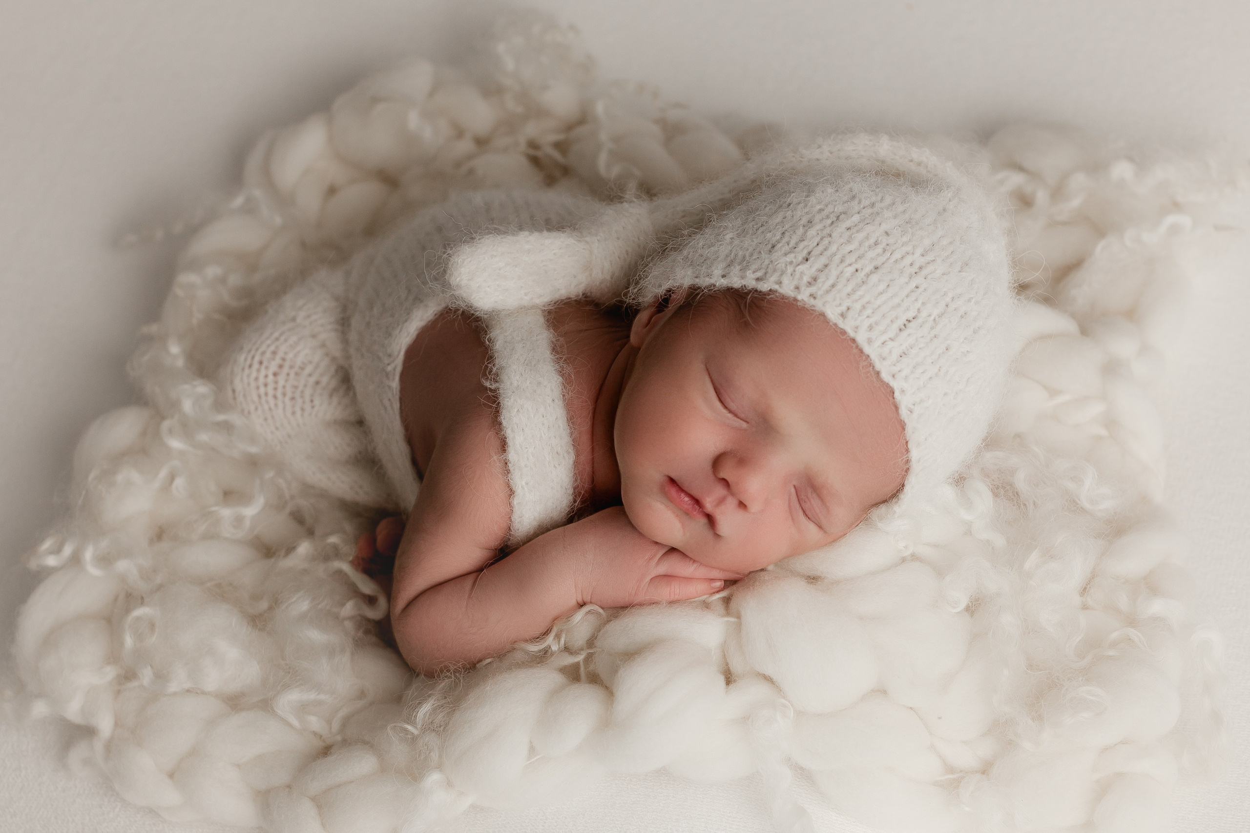 Новорожденные. Фотограф новорожденных в Уфе Инзиля Сулейманова