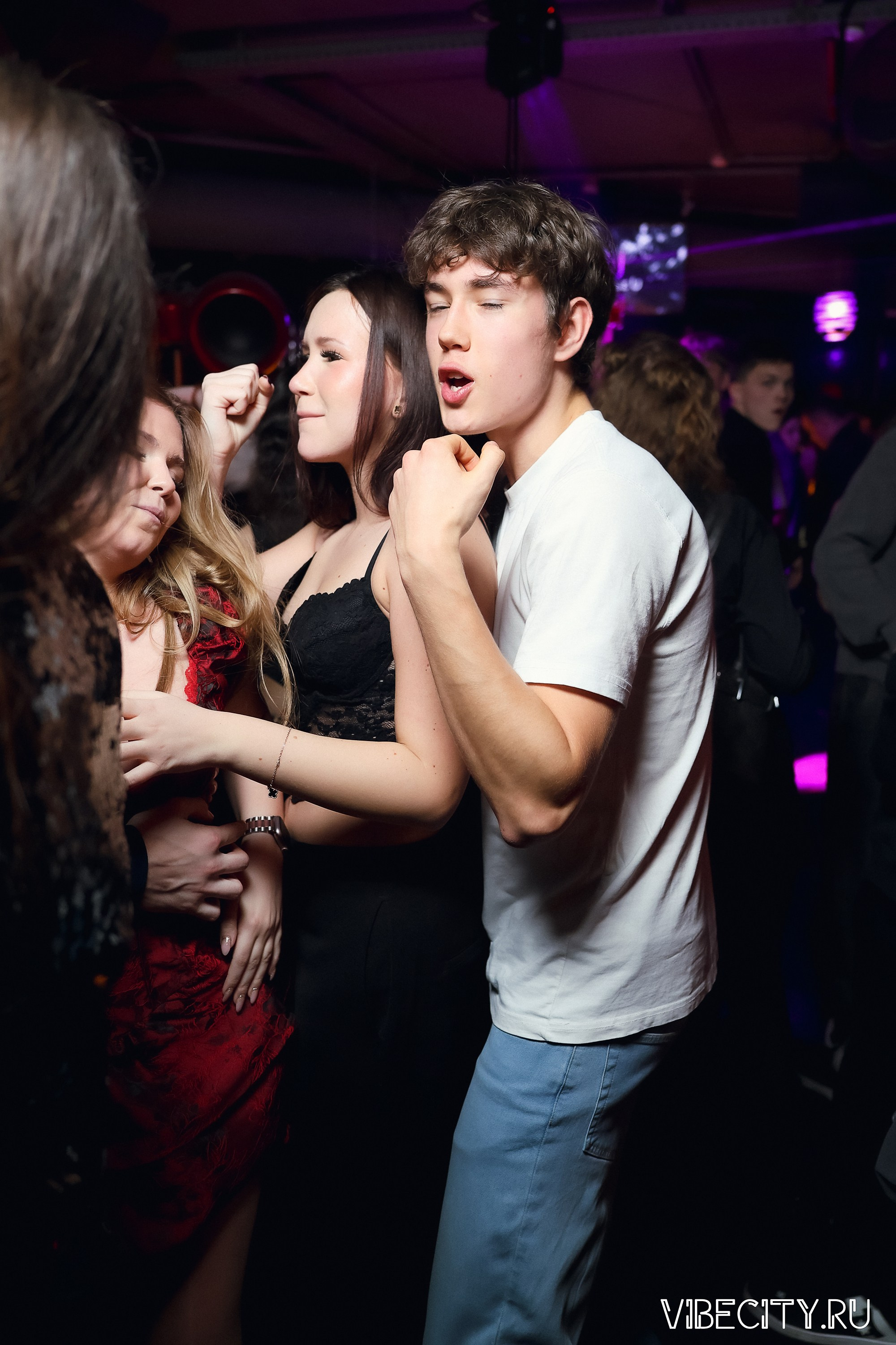 DOUBLE U. VIBECITY.RU Вайб Сити Ру Фоторепортажи Фотоотчеты Калининград