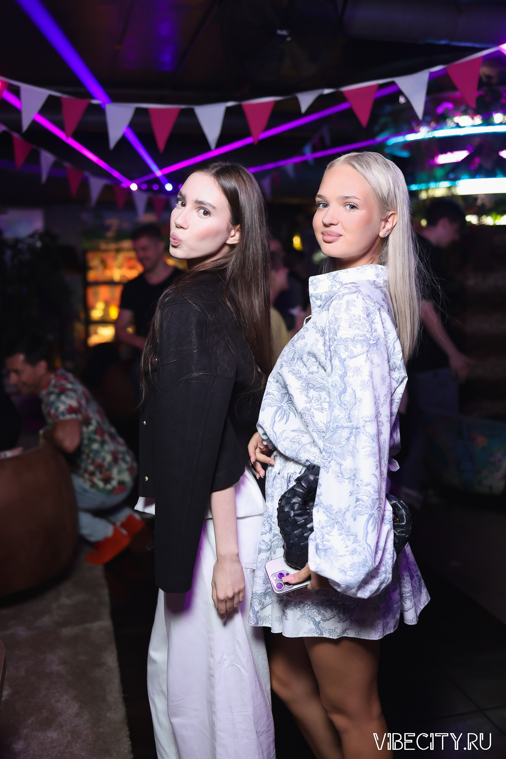 DOUBLE U. VIBECITY.RU Вайб Сити Ру Фоторепортажи Фотоотчеты Калининград