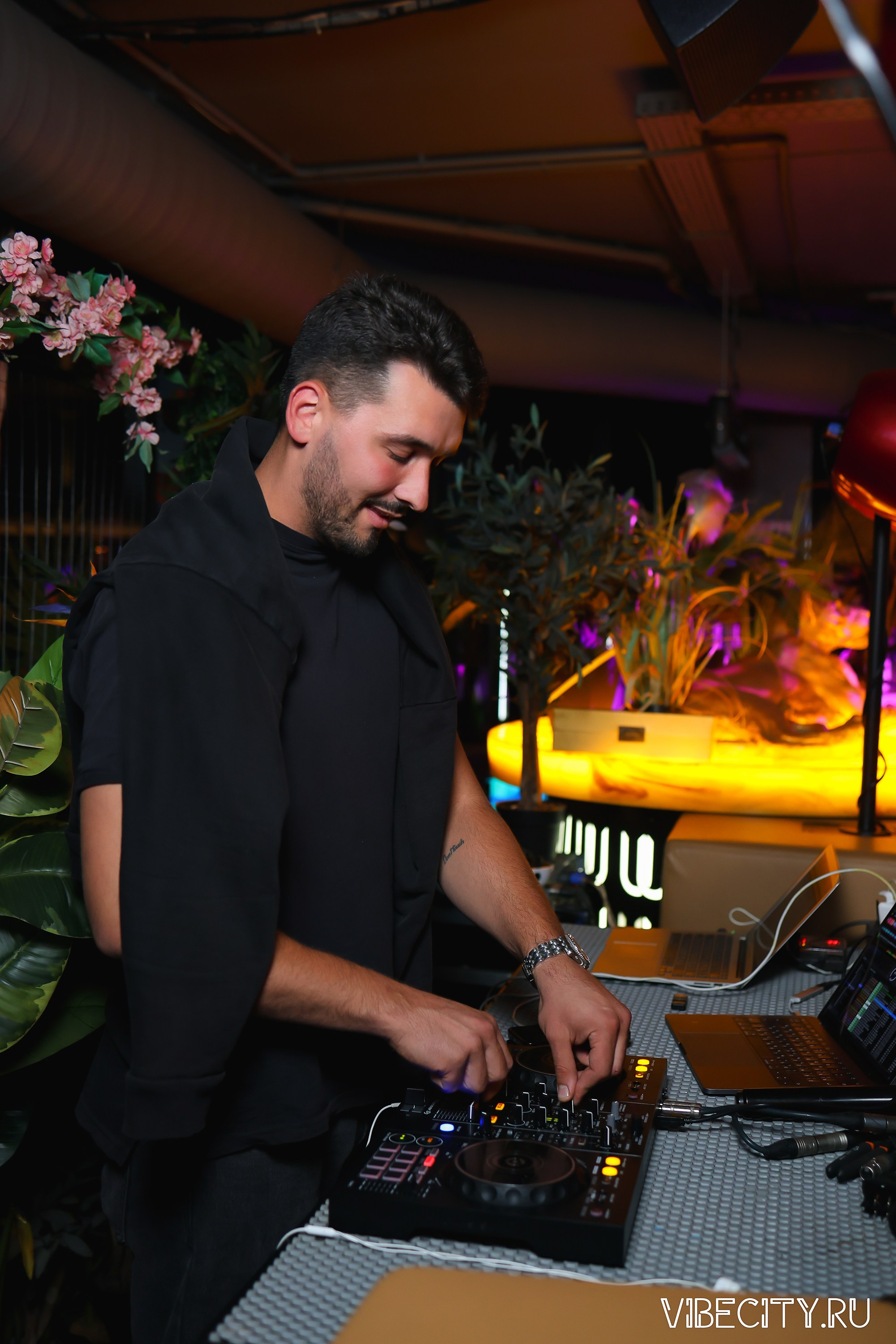 DOUBLE U. VIBECITY.RU Вайб Сити Ру Фоторепортажи Фотоотчеты Калининград