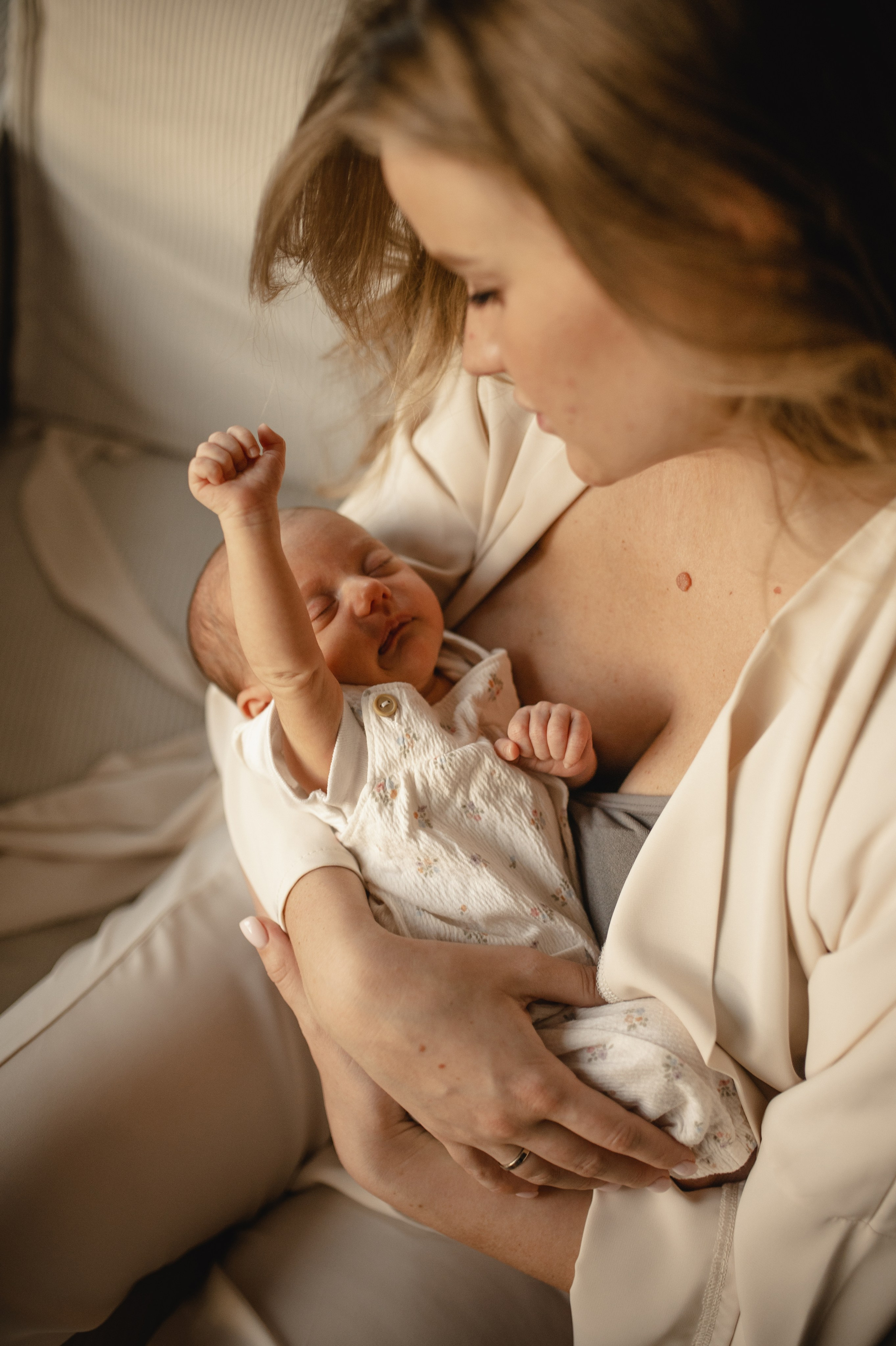 Ньюборн фотосессия в стиле лайфстайл Москва. Семейная фотосессия Бутово Москва фотограф Алина Морщагина