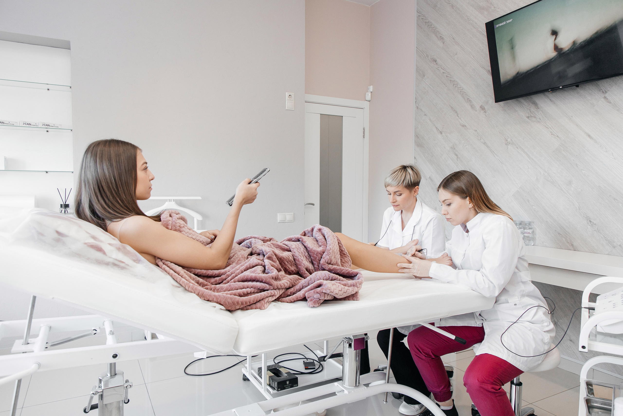 Контент для клиники лазерной эпиляции. Фотограф Денис Лесковский (Тюмень)