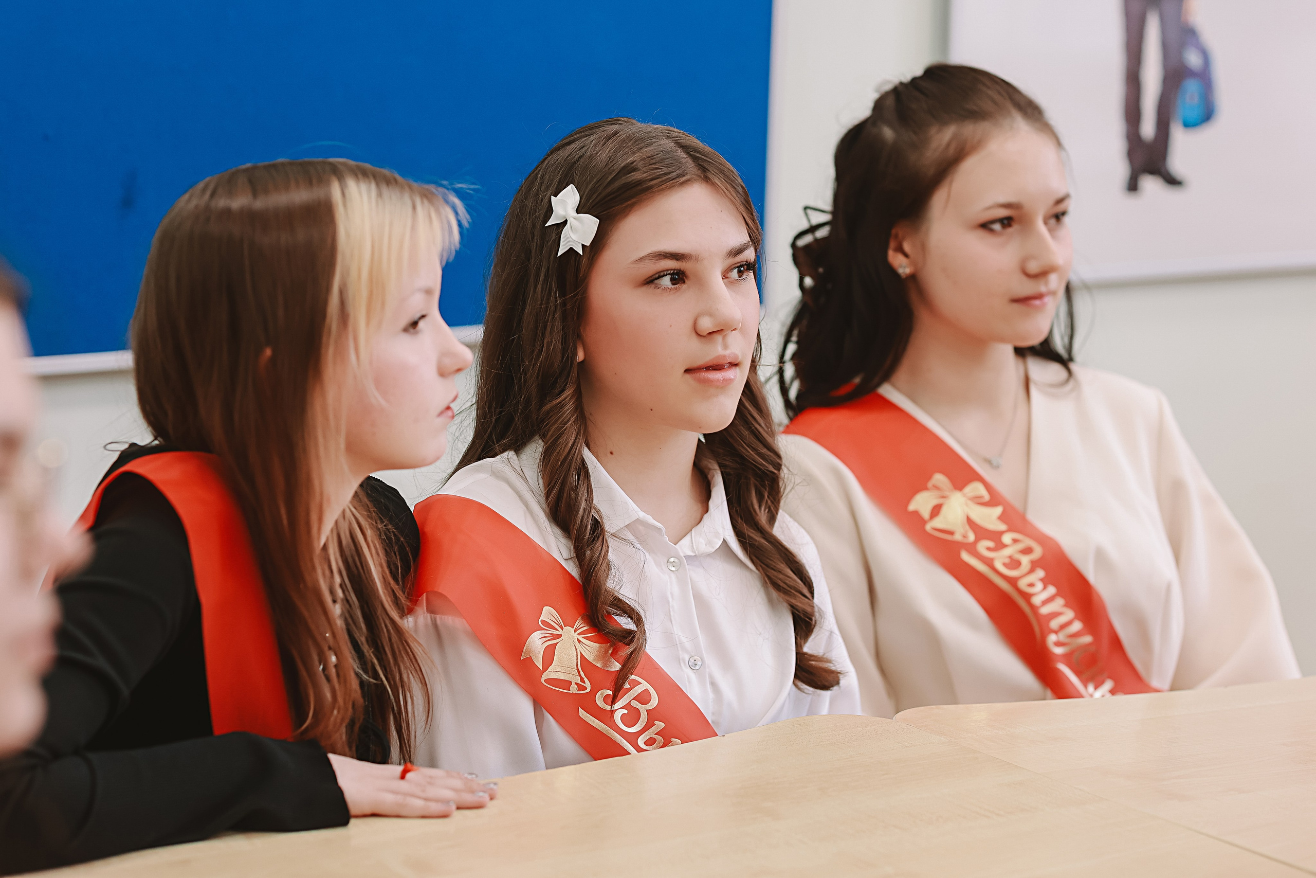 Последний звонок. Семейный фотограф Тюмень, фотограф на роды Салмина Мария