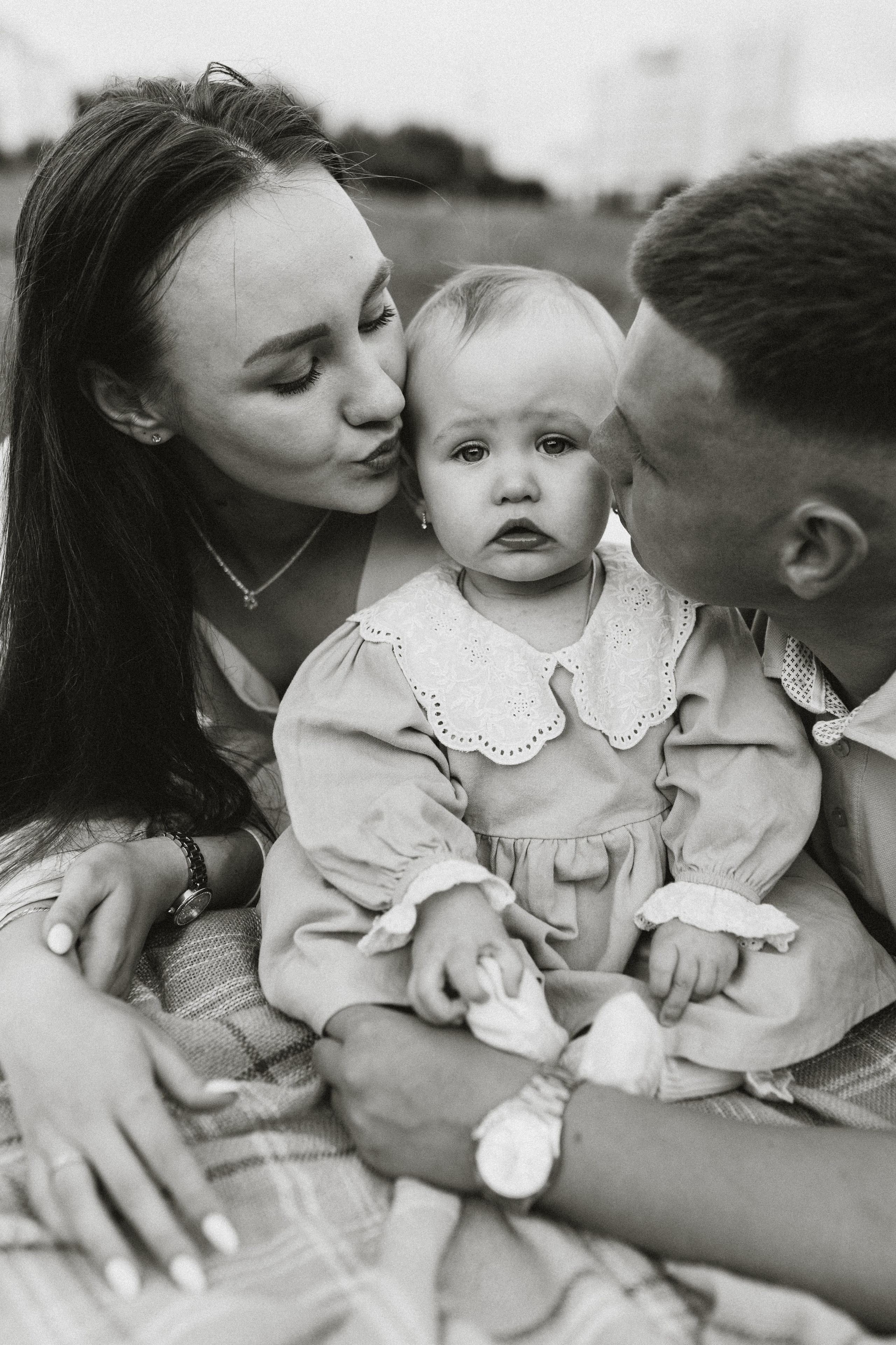 Семейная фотосессия летом в городе. Семейный фотограф Екатеринбург Черепанова Олеся