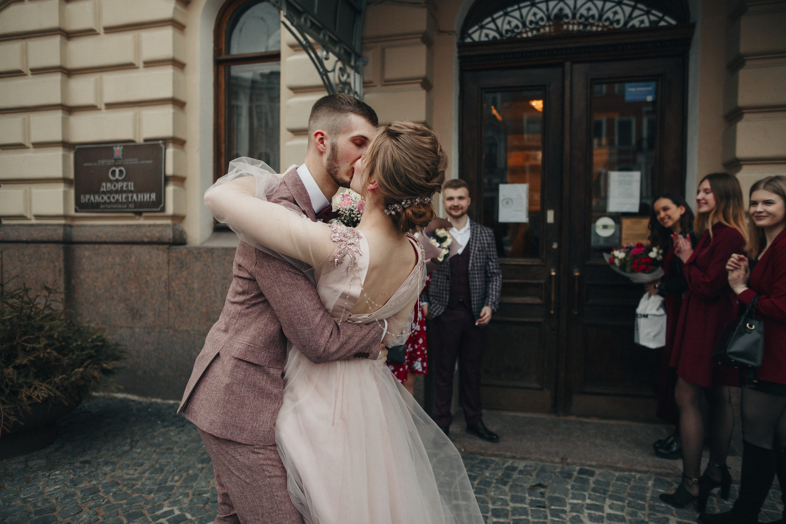 Расслабимся. Свадебный фотограф Игорь Брундасов 8PHOTO на свадьбу венчание загс СПб