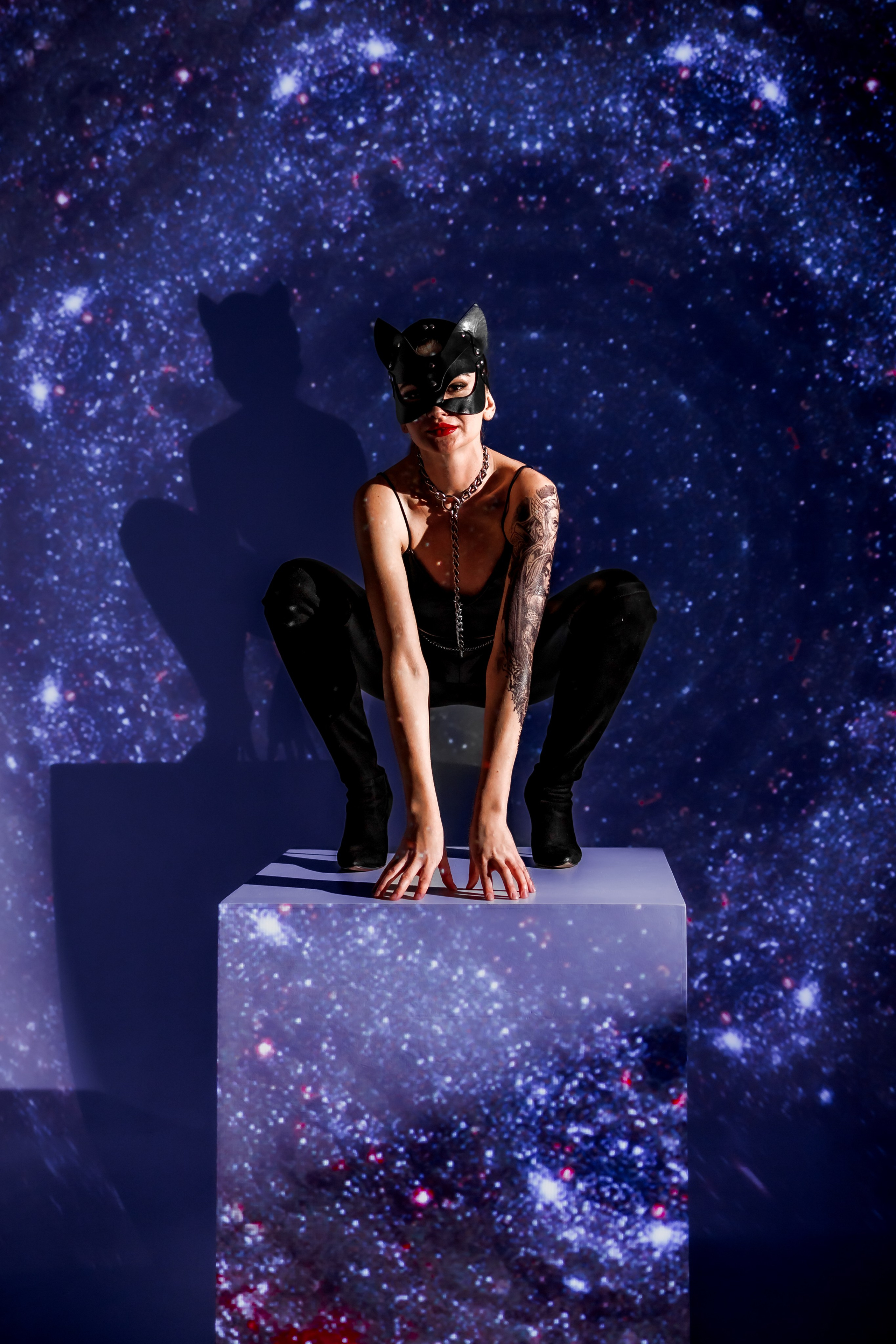 Дарья фотосъемка с проектором. Ирина Мезенцева | Женский и предметный фотограф | г. Омск