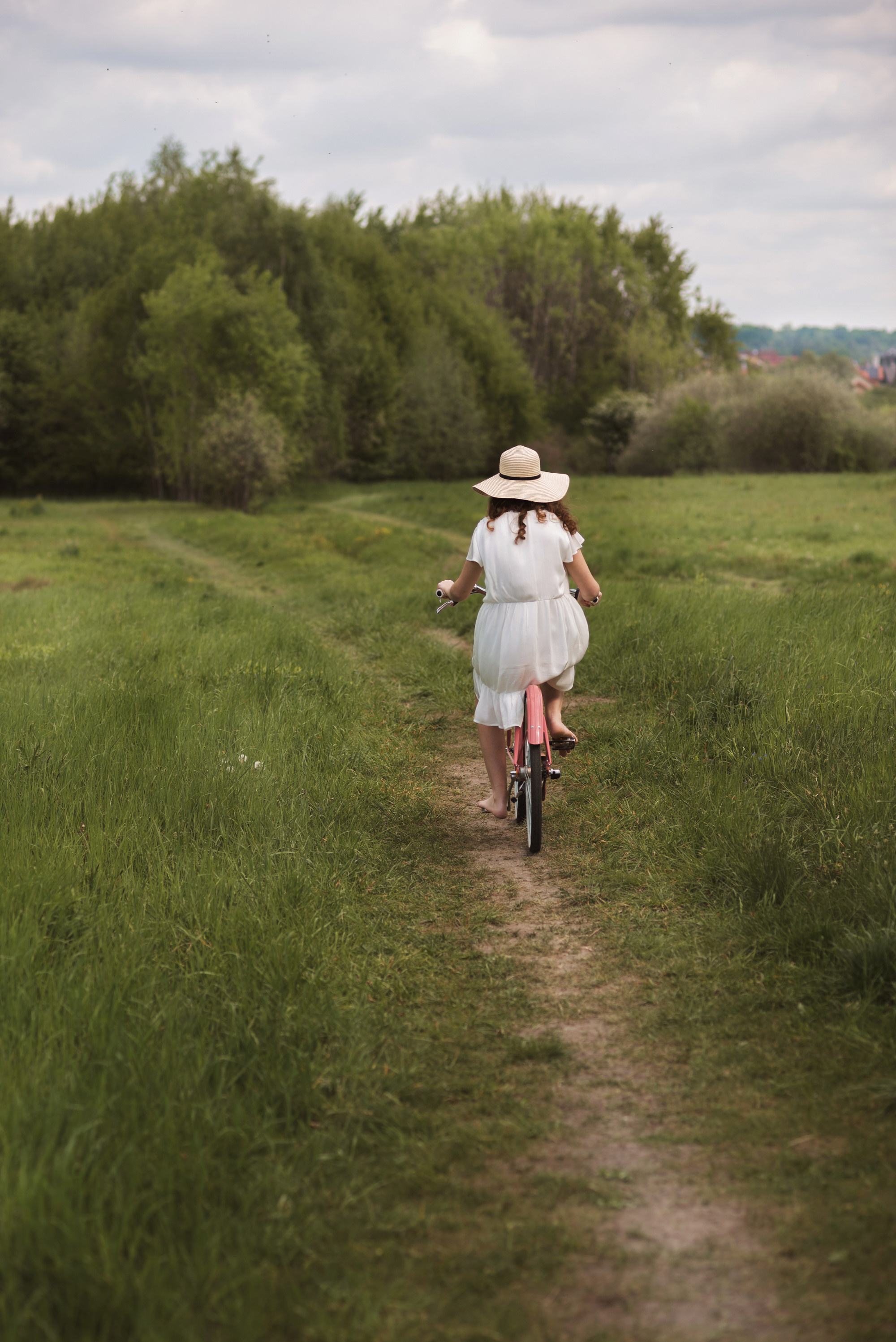 Девушка с сиренью. Фотограф Краков и Малопольска