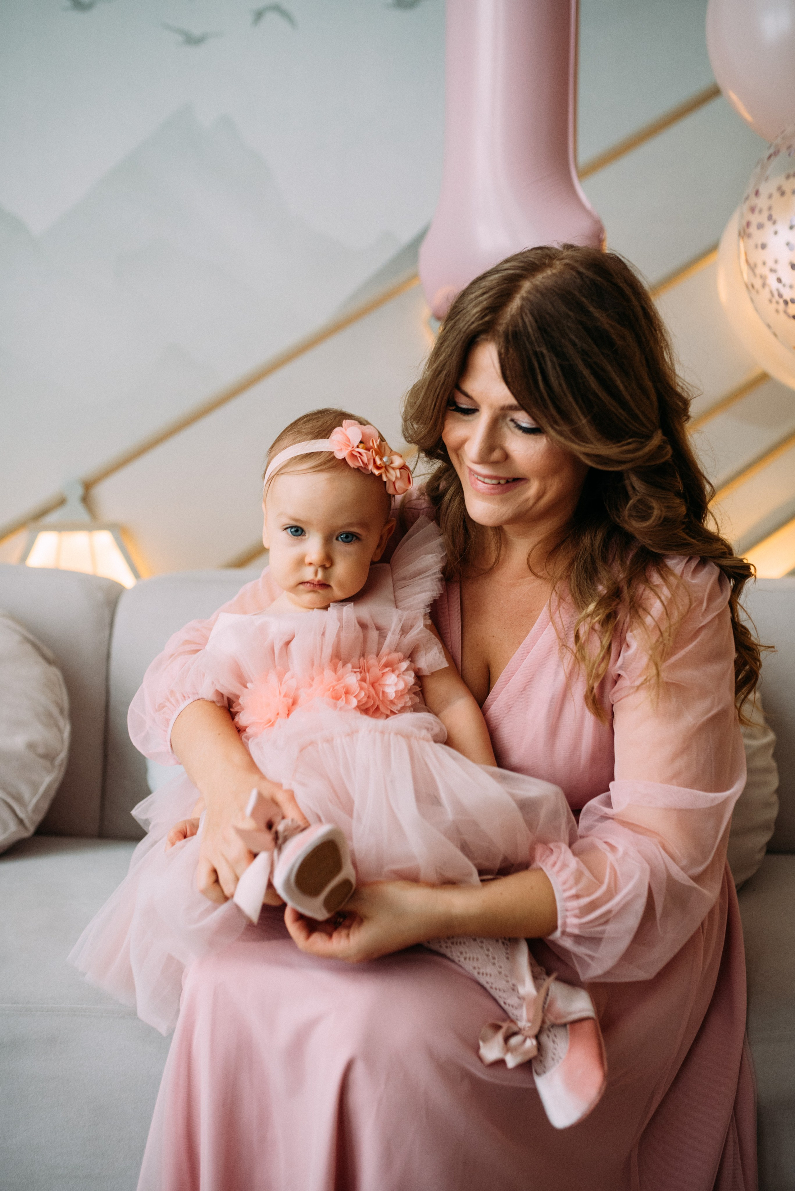 Анна, Мишель, Виктор — годовасие в студии