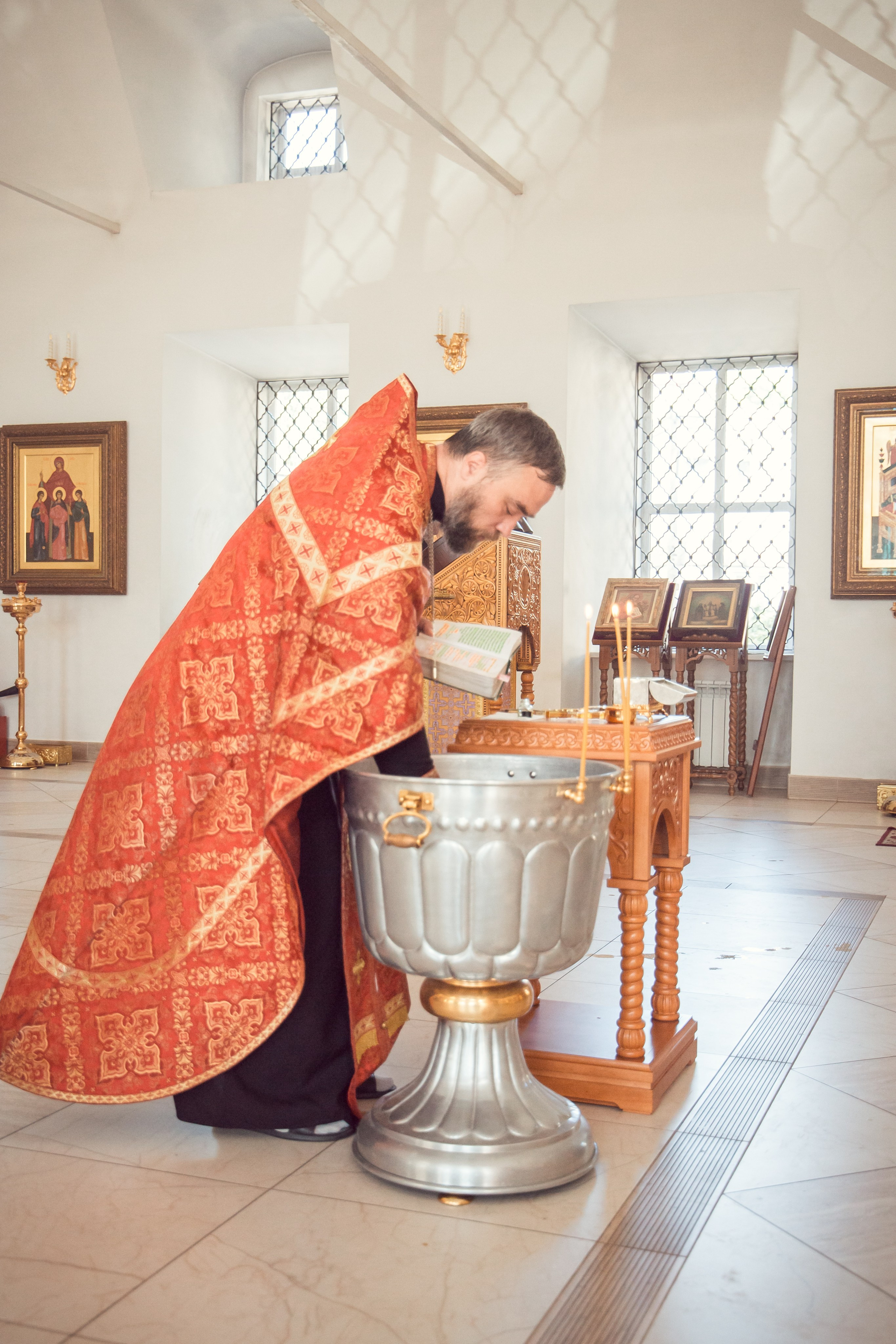 Крещение Ильи в Храме Святых Бессребреников и чудотворцев Космы и Дамиана в Калуге