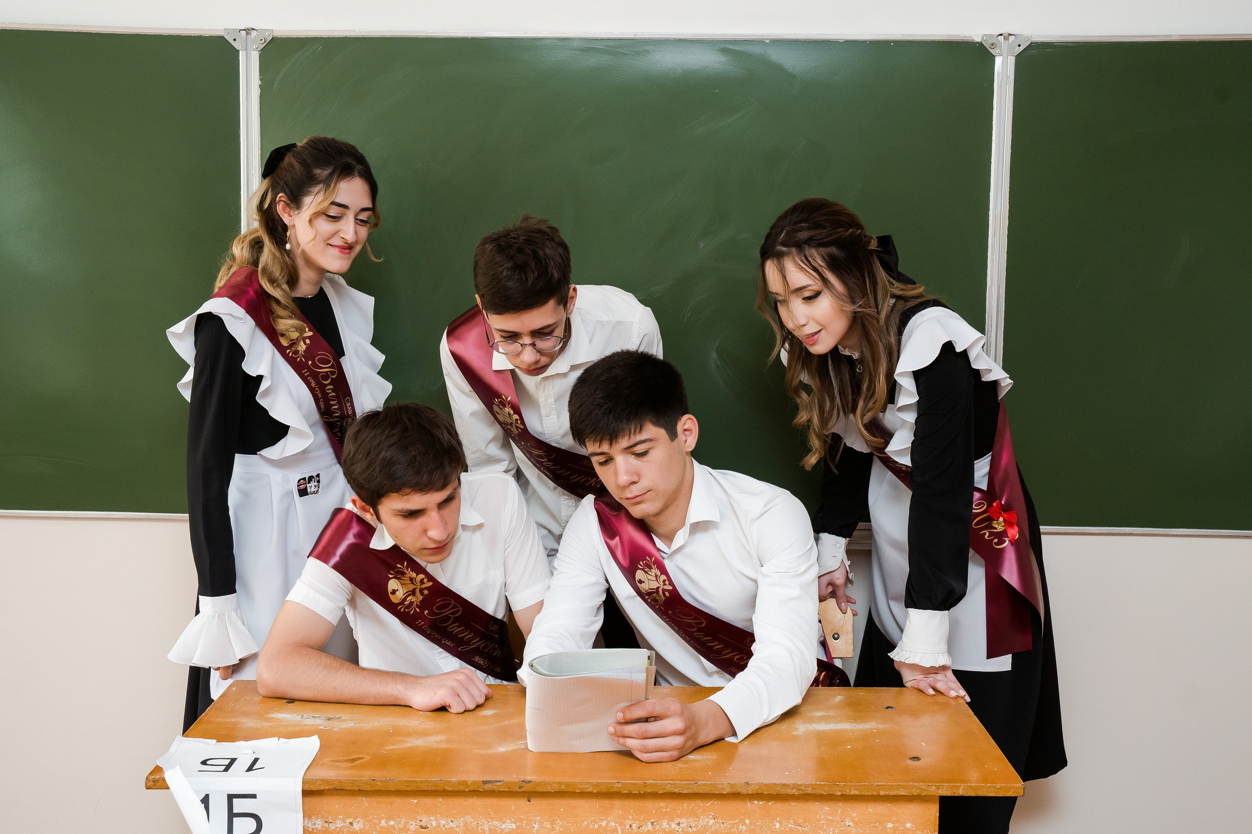 Выпуск 2023 Махачкала 56 школа. Свадебный и семейный фотограф респ. Дагестан и г. Москва Диана Старри