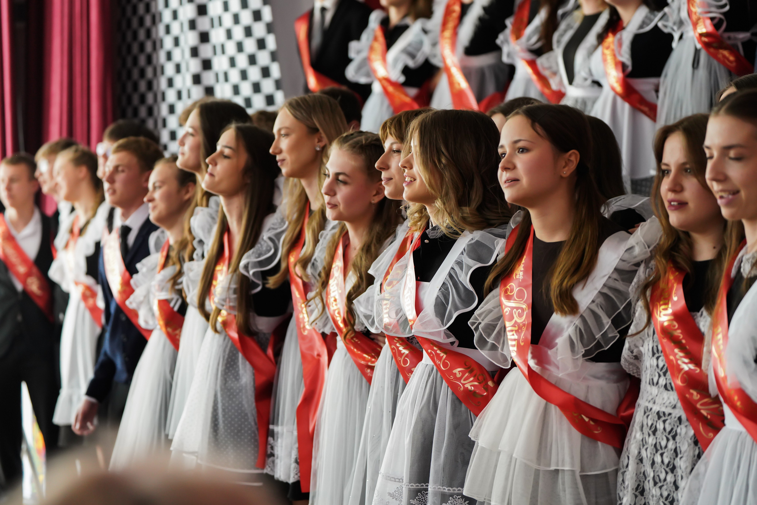 Последний звонок. Фотограф в Брянске — Анна Арутюнян