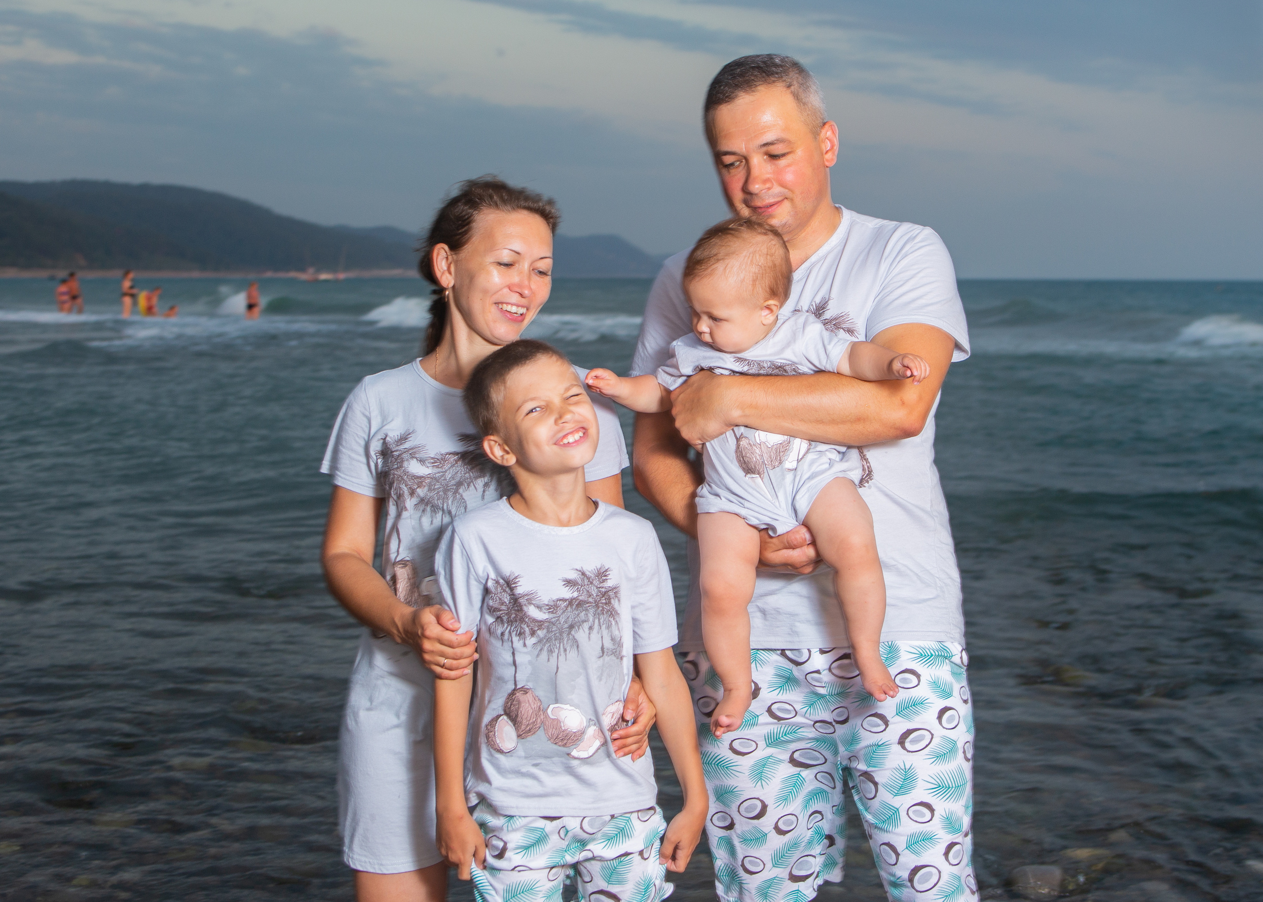 Семейная/Детская. Фотограф Лазаревское. Индивидуальный и творческий фотограф, семейный и свадебный фотограф из Сочи