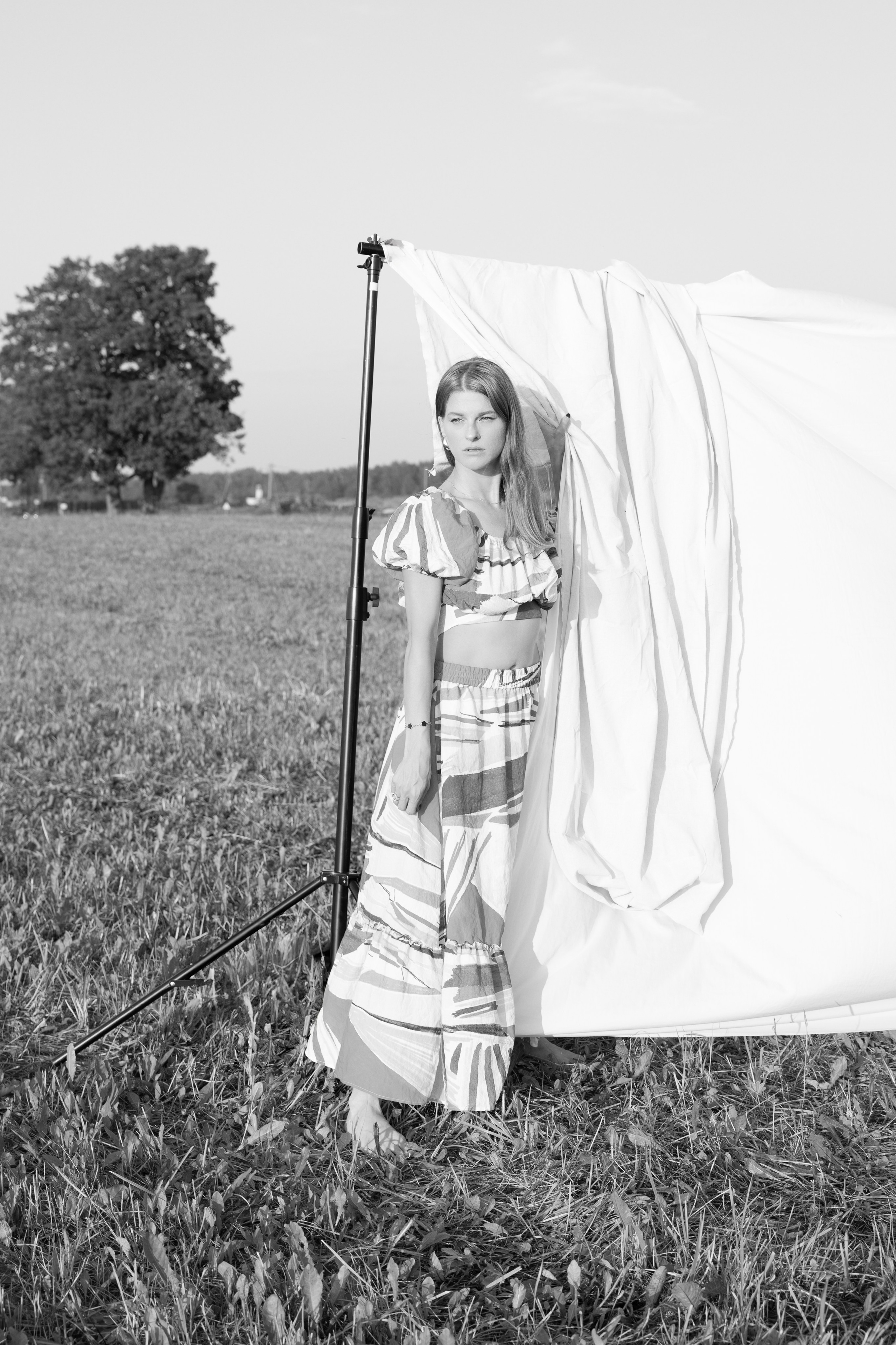 Фотопрогулка в поле летом. Фотограф в Санкт-Петербурге Вагнер Юлия