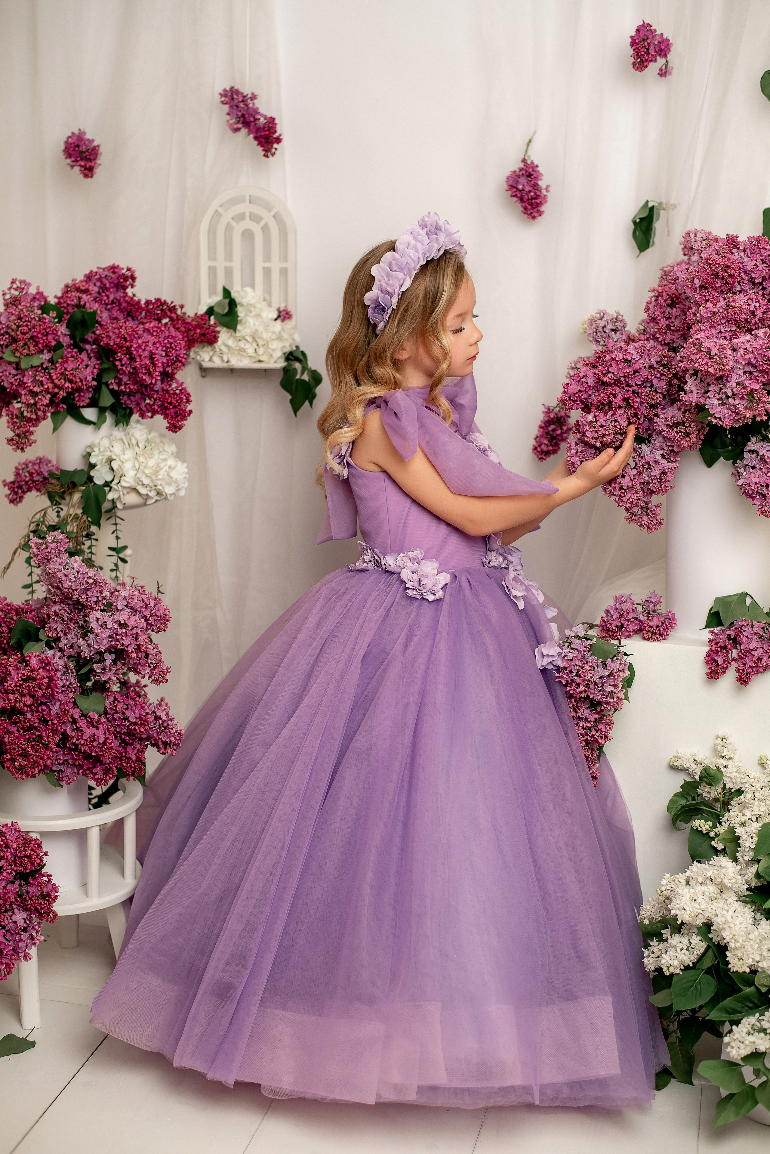 Полиночка в желтом и сиреневом платьях. Семейный и детский фотограф Наталья Горда