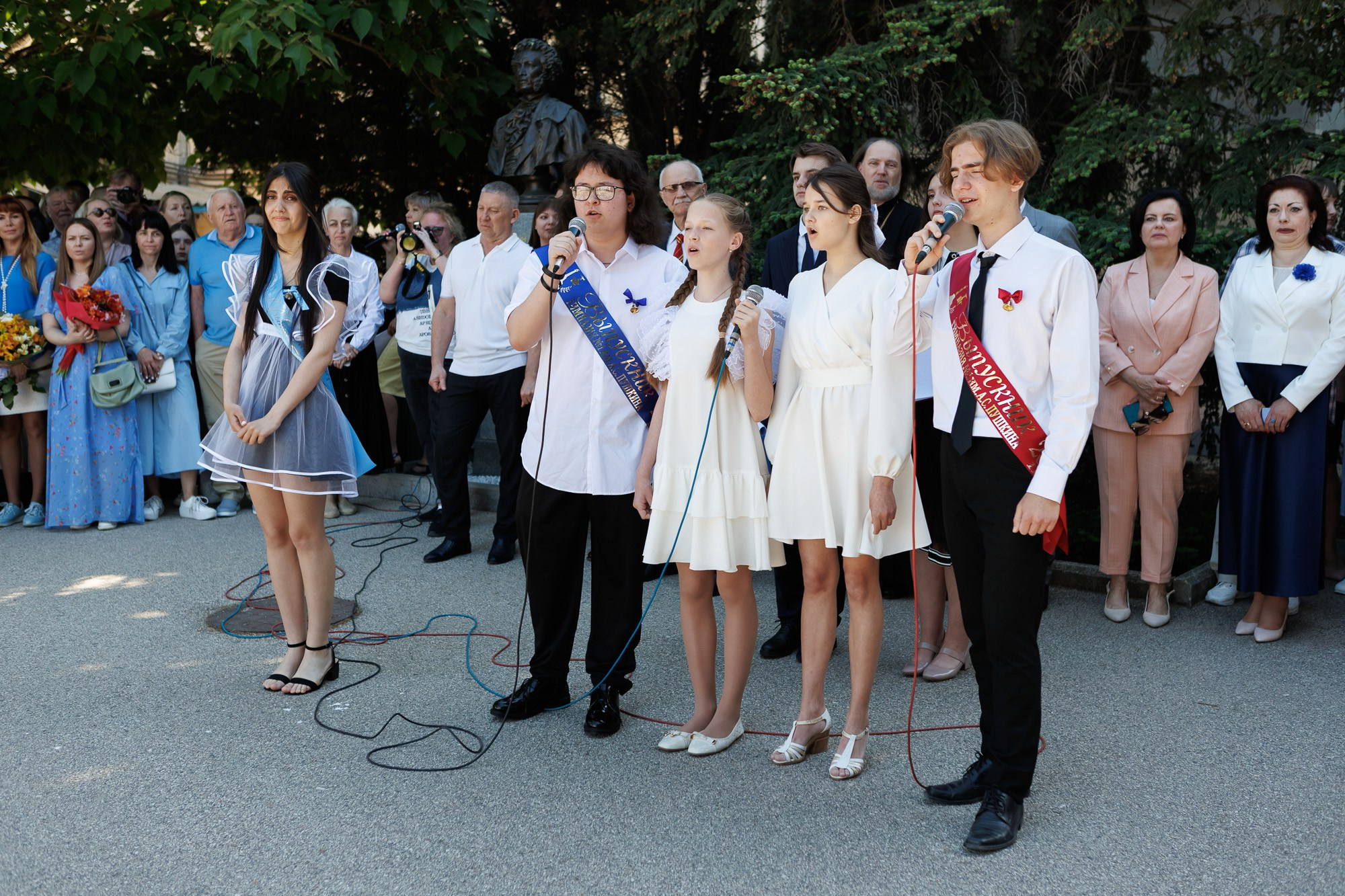 Последний звонок в Гимназии № 1, г. Севастополь. Свадебный фотограф, фотосъемка в Крыму, Севастополе, Симферополе, Ялте