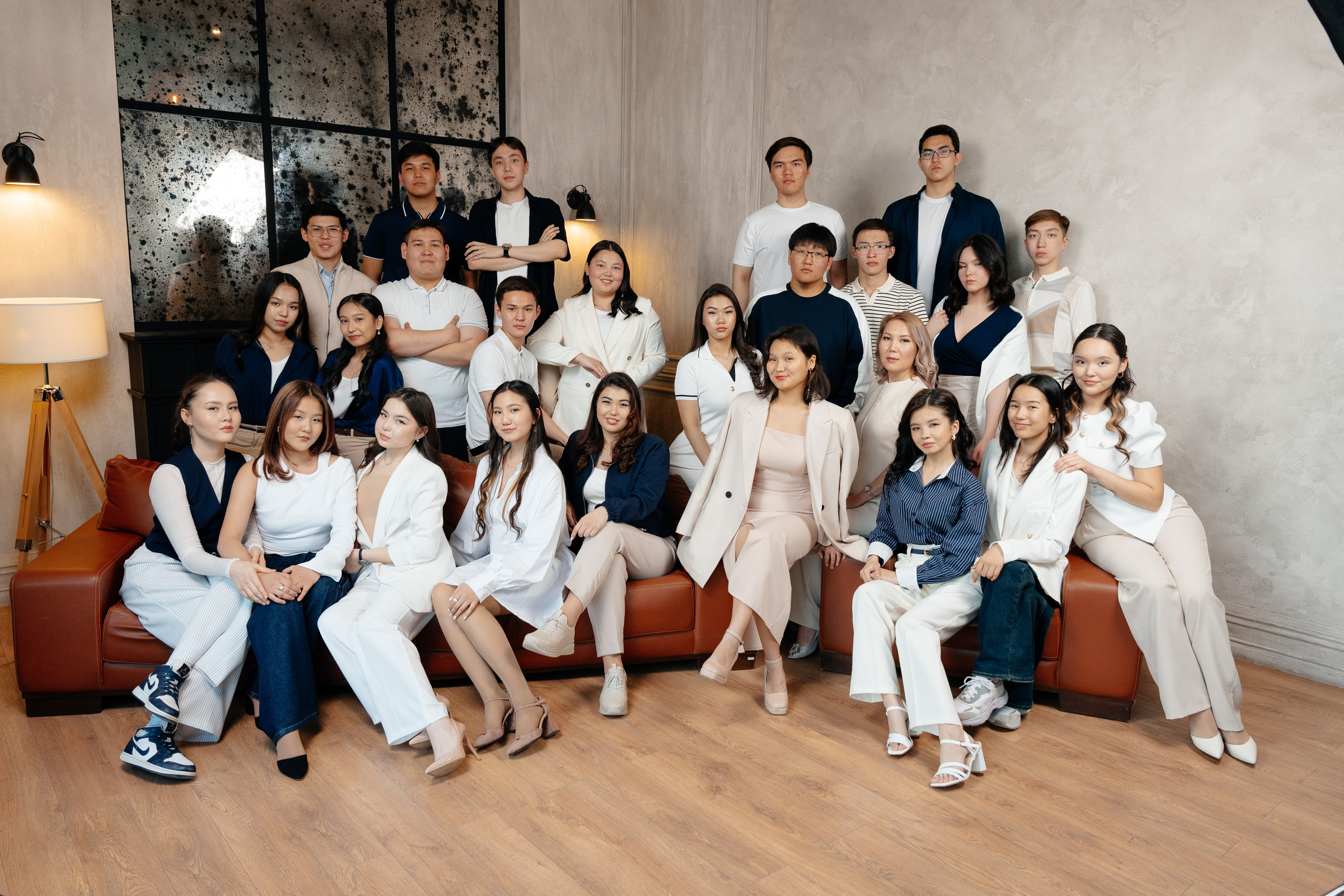 Общие кадры в студии. Выпускные альбомы в Нур-Султане (Астана) и по всему Казахстану