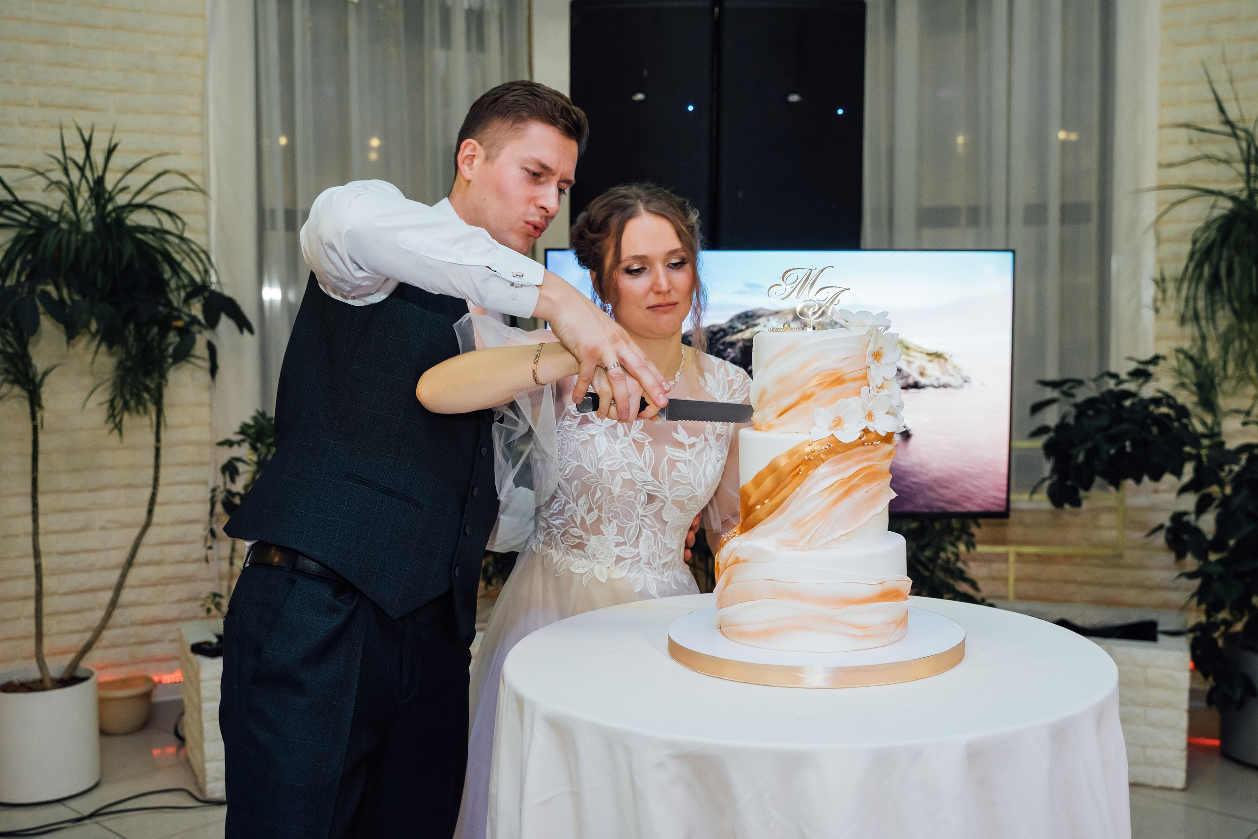 Максим и Анастасия свадебный день. Свадебный фотограф в Коломне, Воскресенске, Егорьевске Владимир Петров