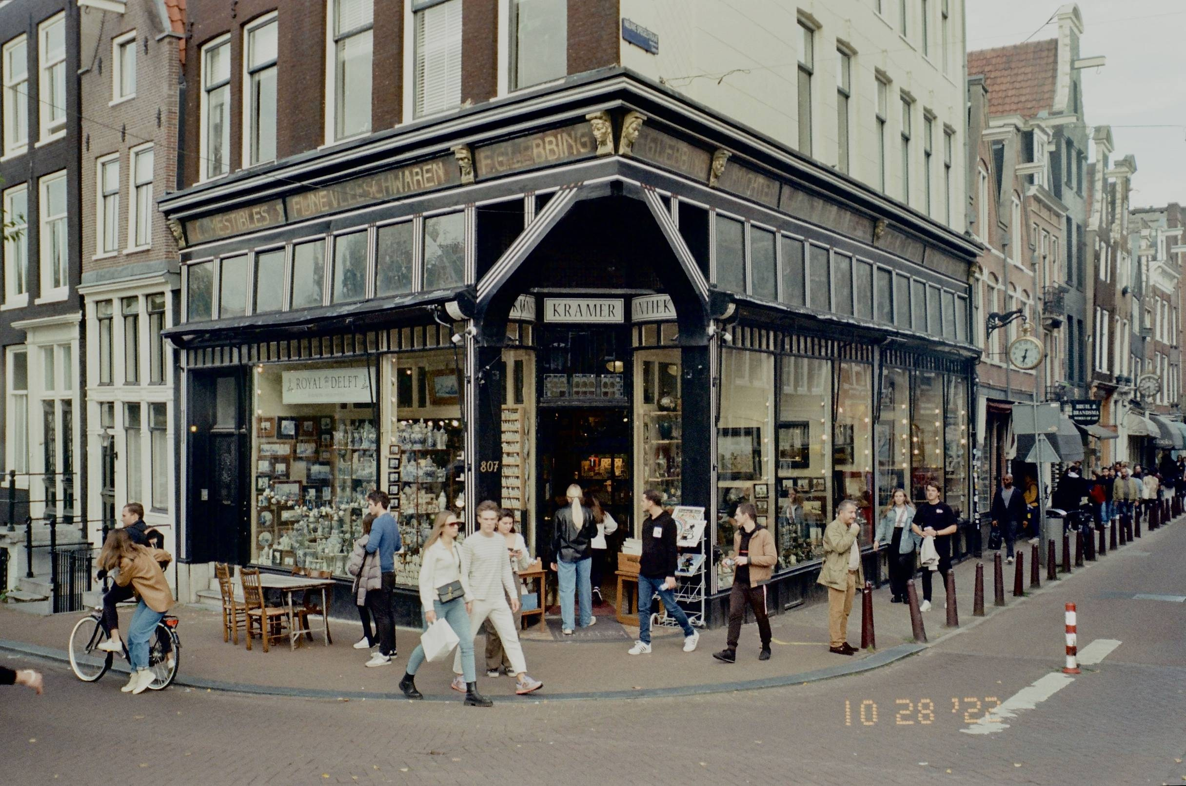 Places. TATIANA DARINA — film photographer in St. Petersburg