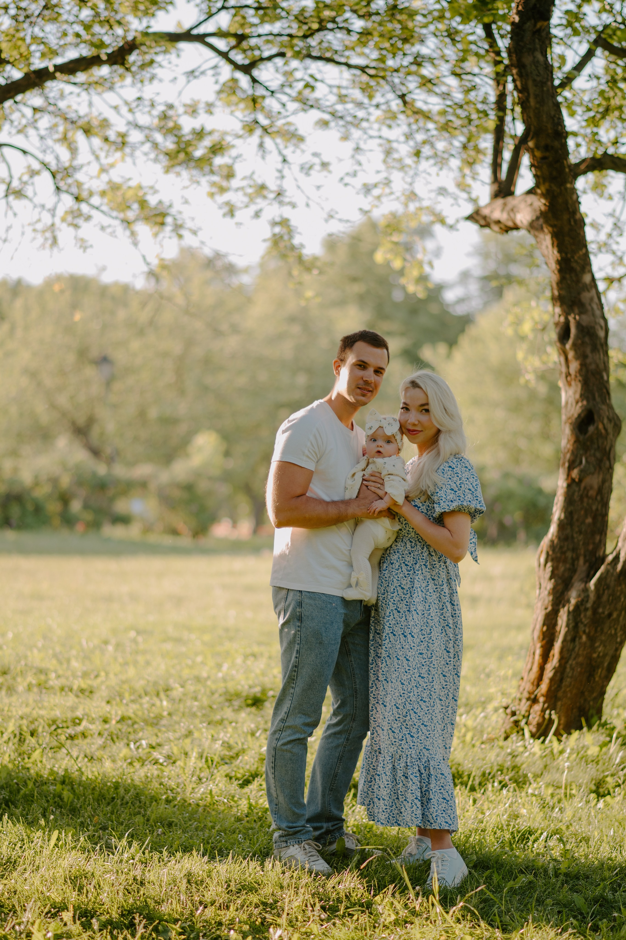 Вечерело в яблочном саду. Свадебный, репортажный и семейный фотограф в Москве Арина Зак