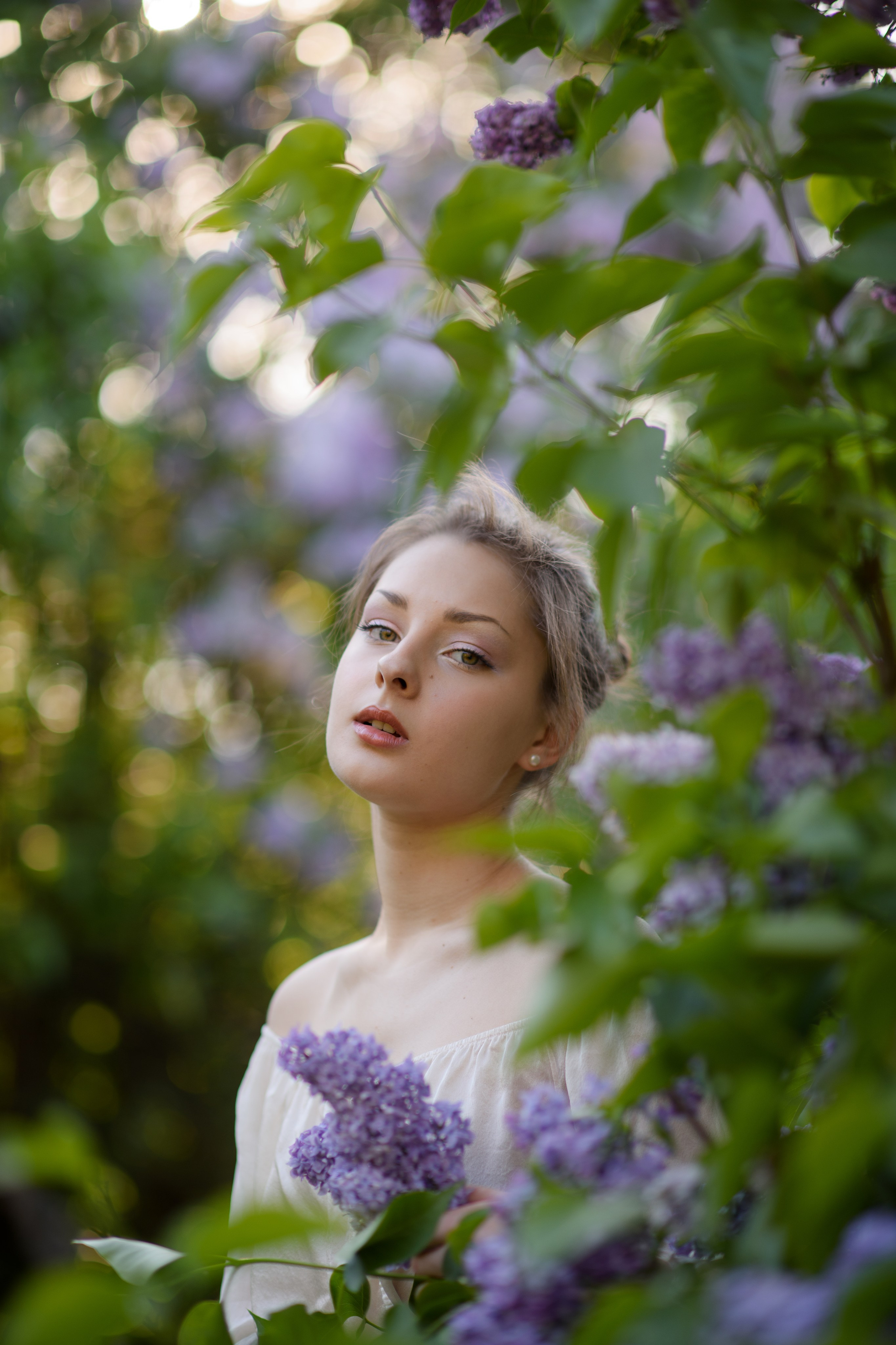 Фотосессия в сиреневом саду. Главная