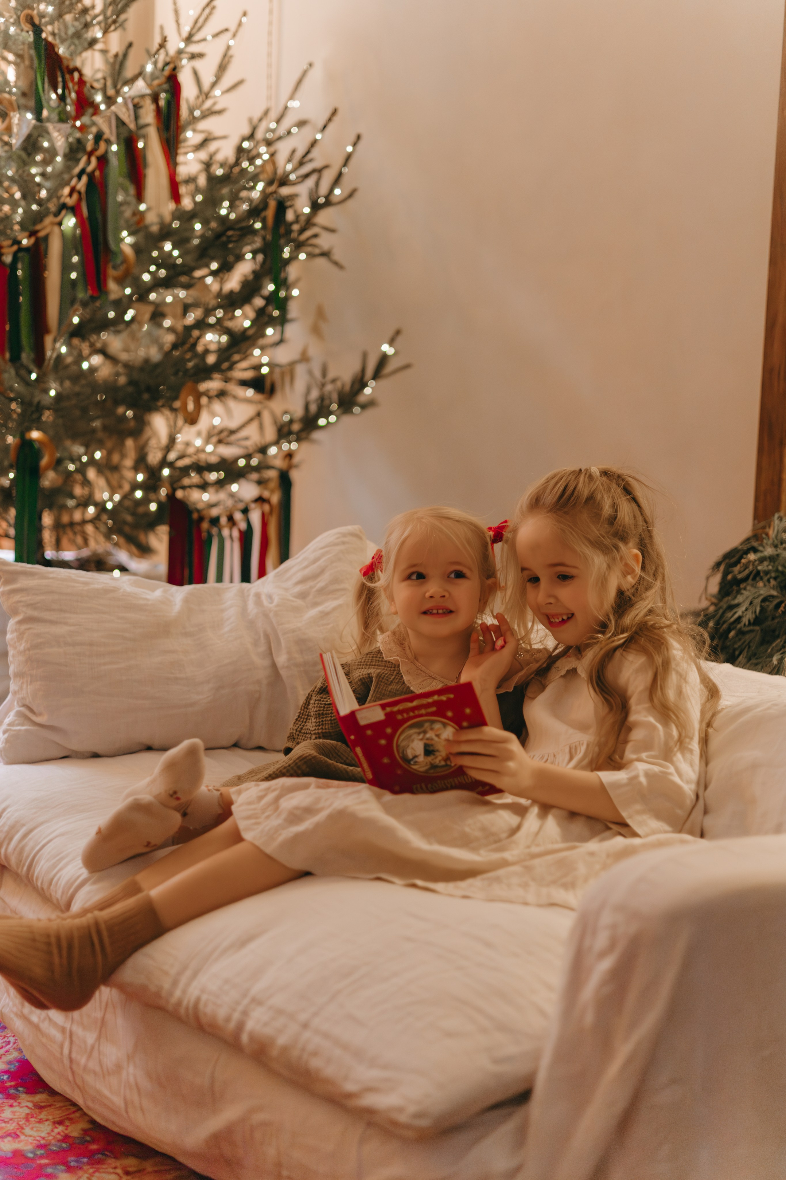 Мария с дочками. Главная