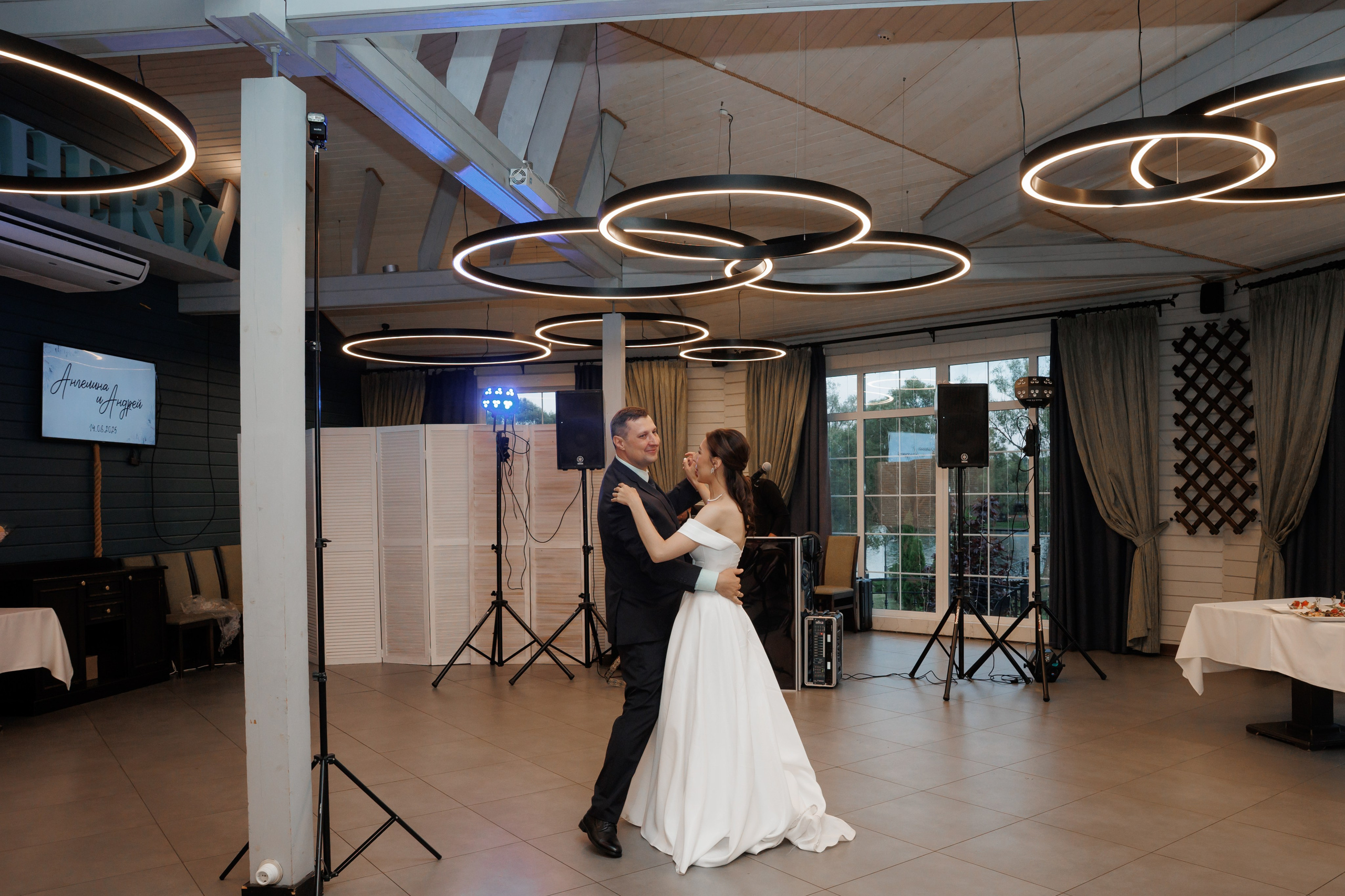 Регистрация в отеле Fish Point, ЗАГС Бутово, прогулка в Остафьево. Свадебный и репортажный фотограф (Москва, Королев и другие)