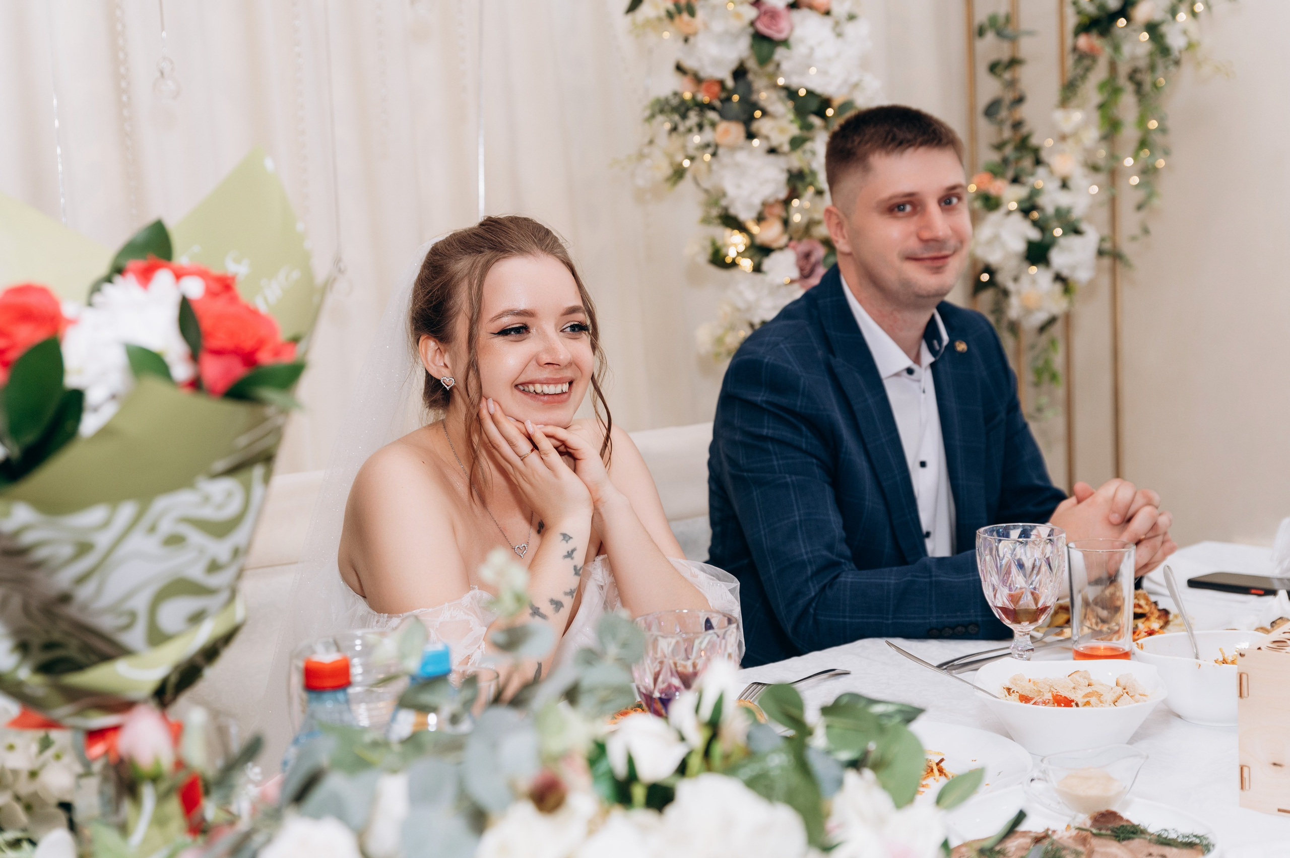 Прогулка, регистрация, банкет. Фотограф в Новосибирске