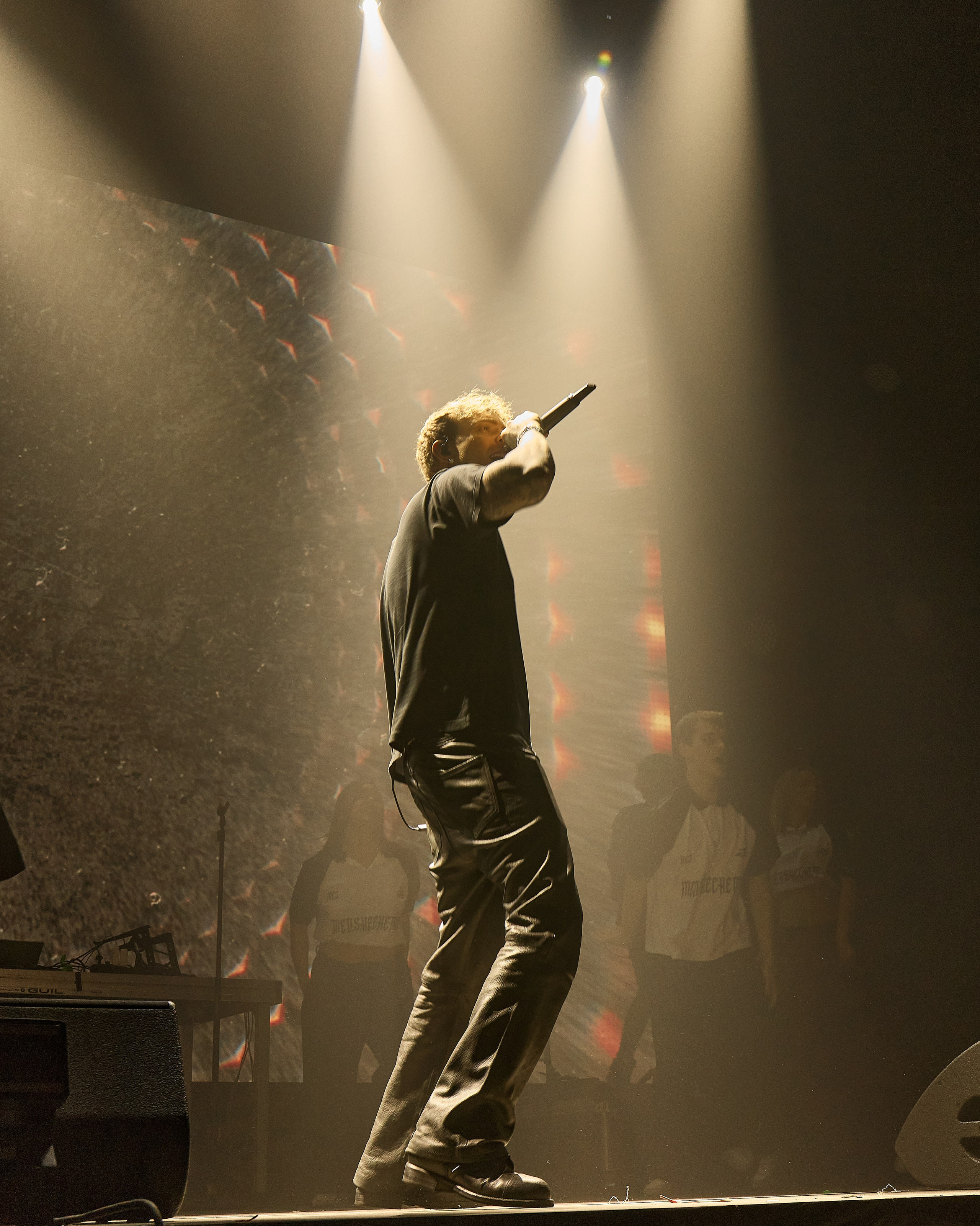 Egor Kreed. Святослав Лебедев | Рекламный фотограф — Коммерческая съемка, Арт-дирекшн, AI-интеграция