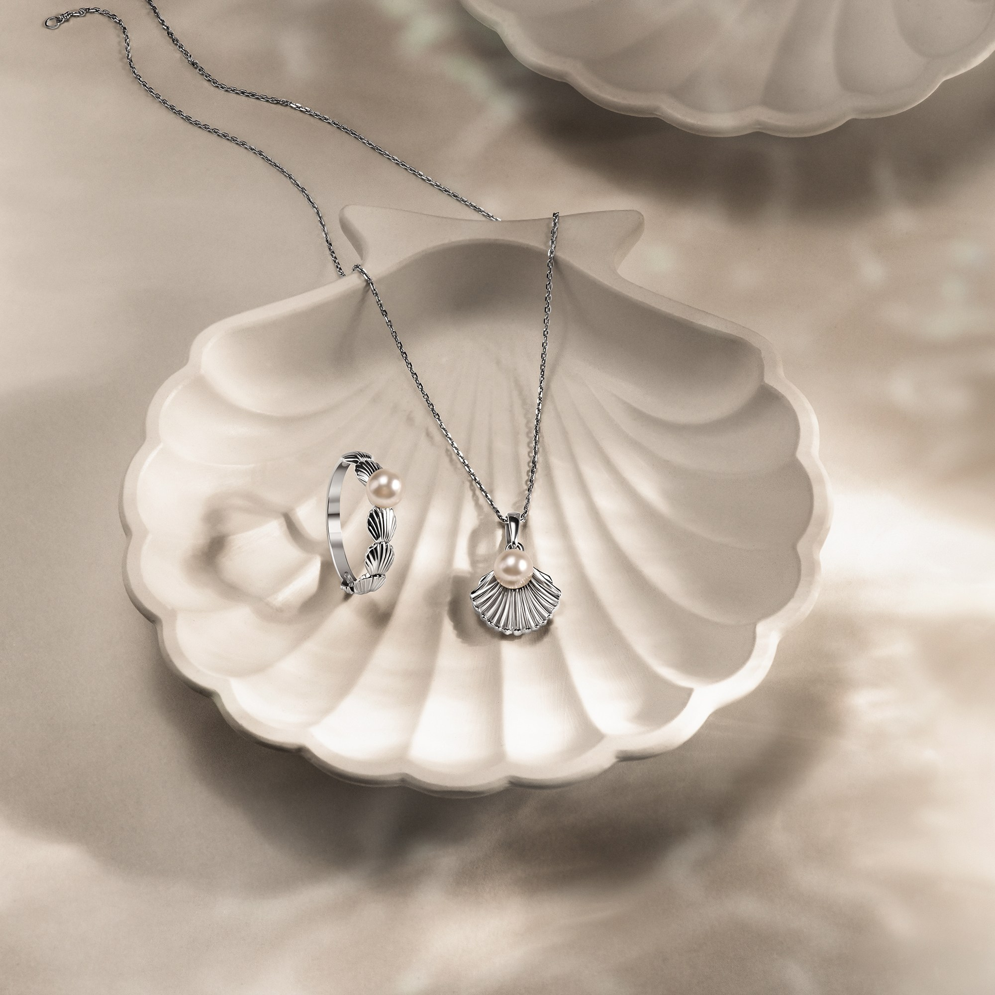 Съемка ювелирных украшений в Санкт-Петербурге. Фотосессия для маркетплейсов