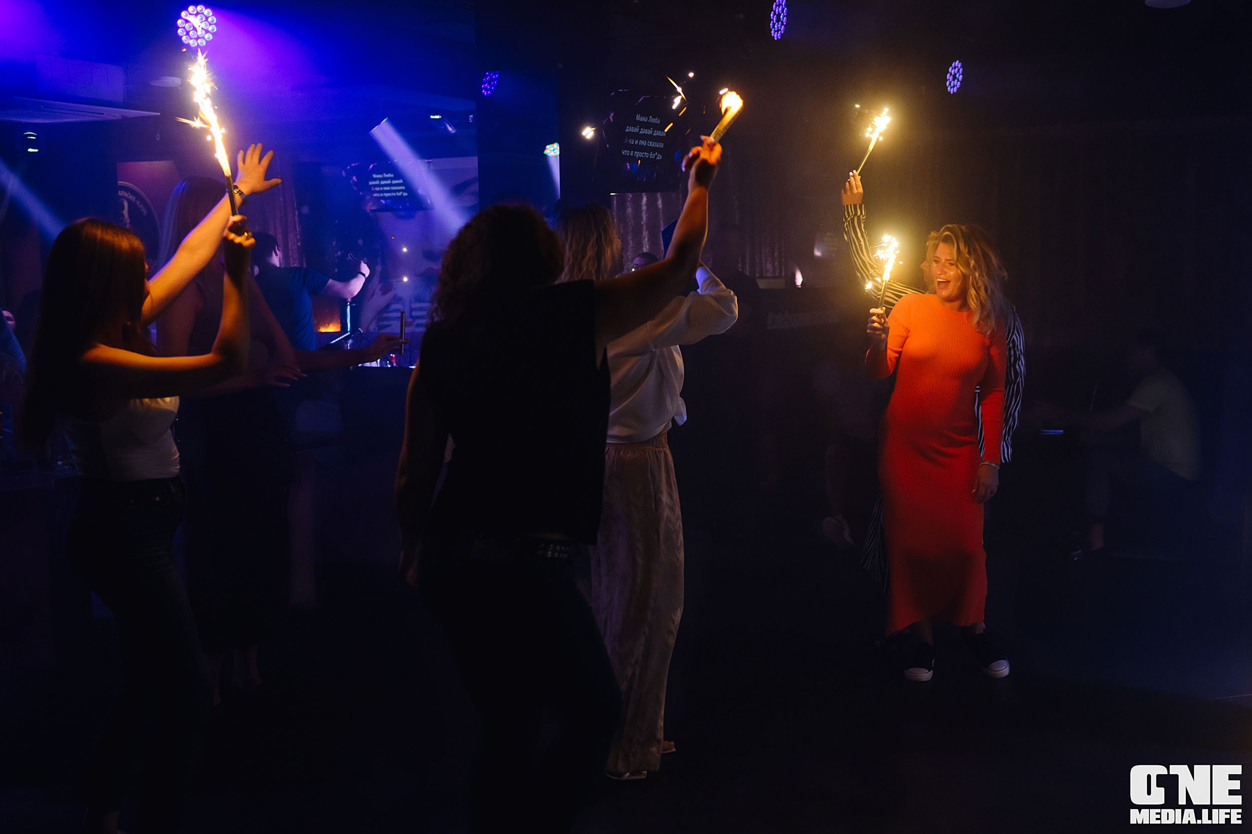 Фоторепортаж из караоке-клуба Эйфория. One Media Life: фоторепортажи, фотоотчеты с мероприятий и заведений