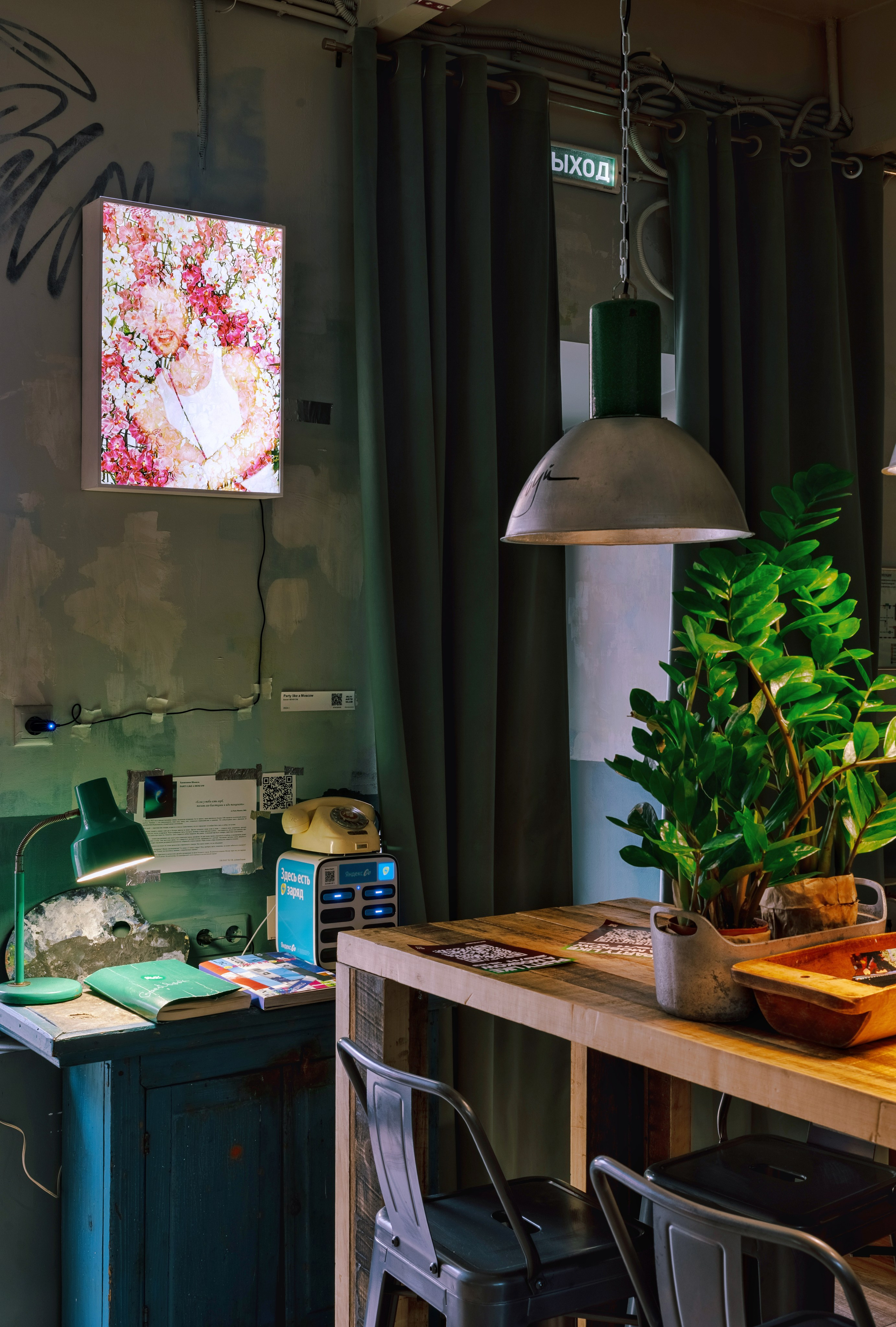 Party like a Moscow EXHIBITION Oliv Pizza 🍕. Портретный и ивент-фотограф в Москве