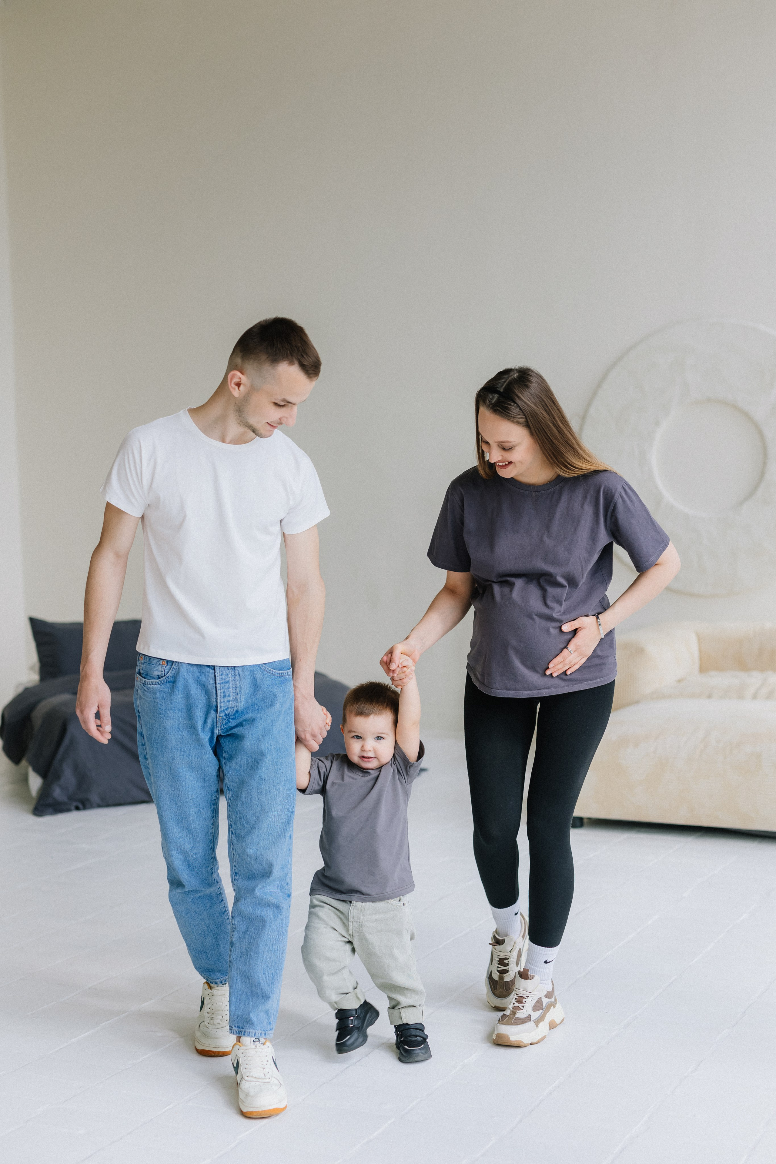 Беременность в интерьерном зале. Семейный фотограф Обнинск