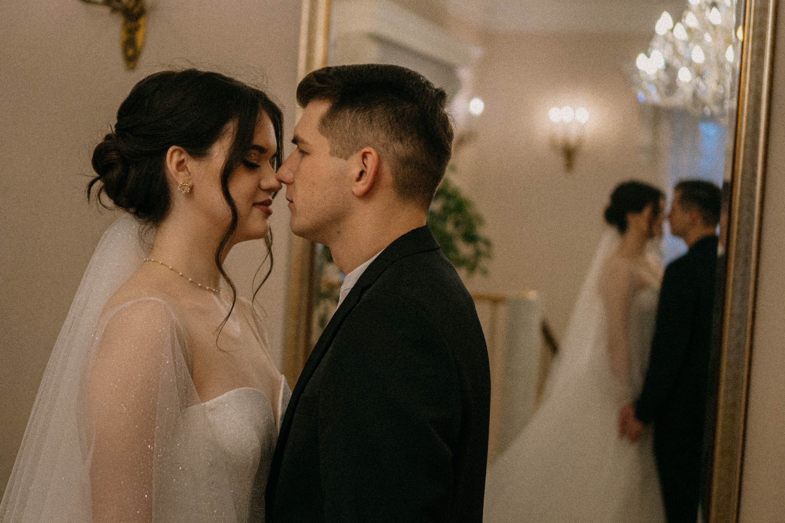 СВАДЕБНАЯ СЬЕМКА ПАРЫ В ГОРОДЕ ПУШКИН В ПАРКЕ ЕКАТЕРИНЕНСКОМ В НОЯБРЕ. Профессиональный фотограф, Санкт-Петербург — Виктория Богомолова