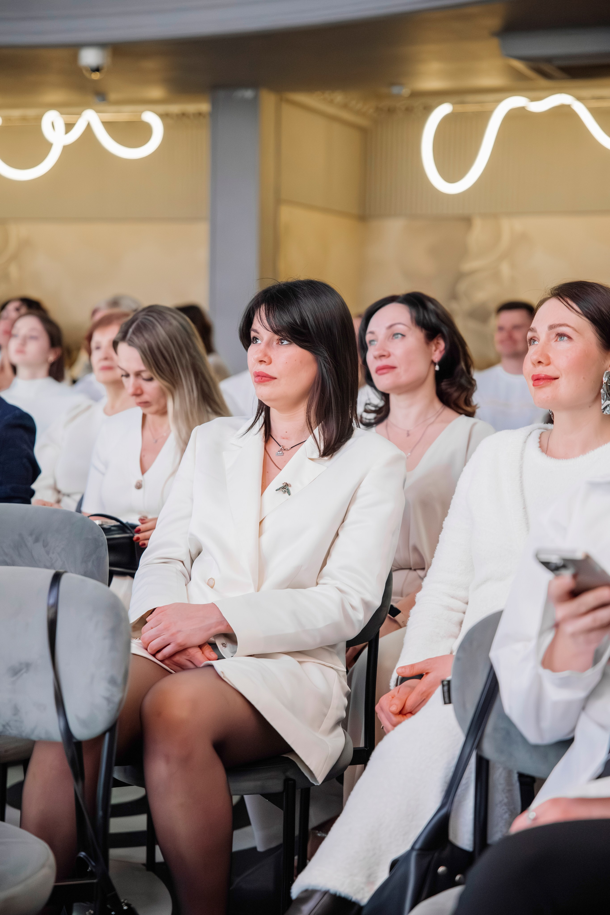 Мисс и Миссис Бизнес Иркутск 2026 — Открытие. Свадебный фотограф в Иркутске Бобылев Никита